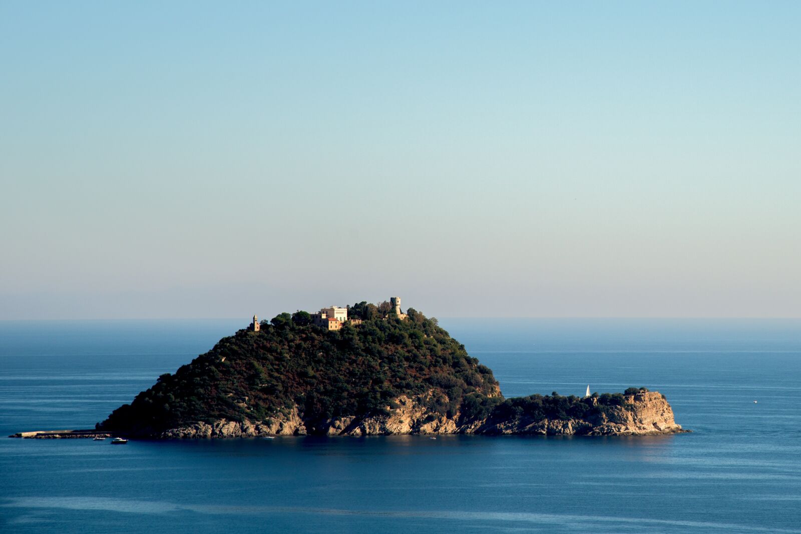 Nikon D810 sample photo. Island, gallinara, sea photography