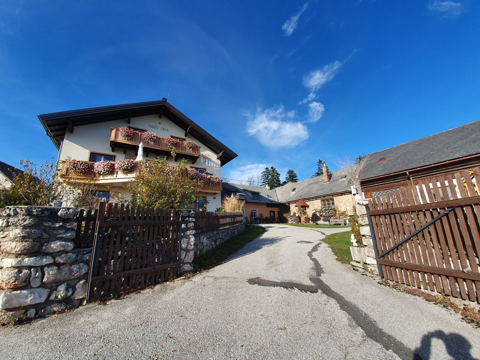 Samsung SM-G973F sample photo. House, mountains, hotel photography