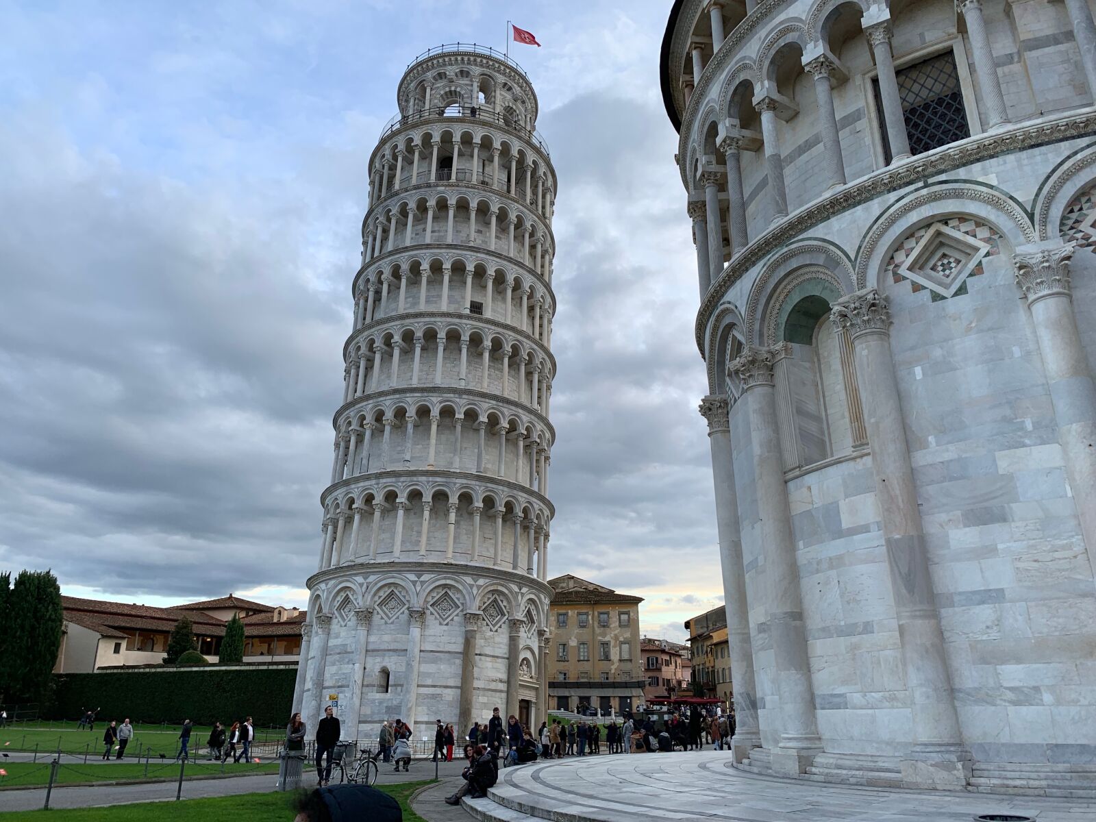 Apple iPhone XR sample photo. Leaning, tower, pisa photography