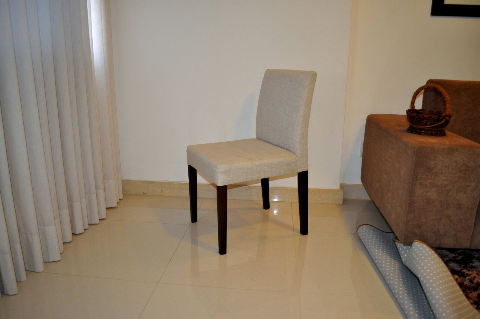 Nikon D5000 sample photo. Decorative, chair photography