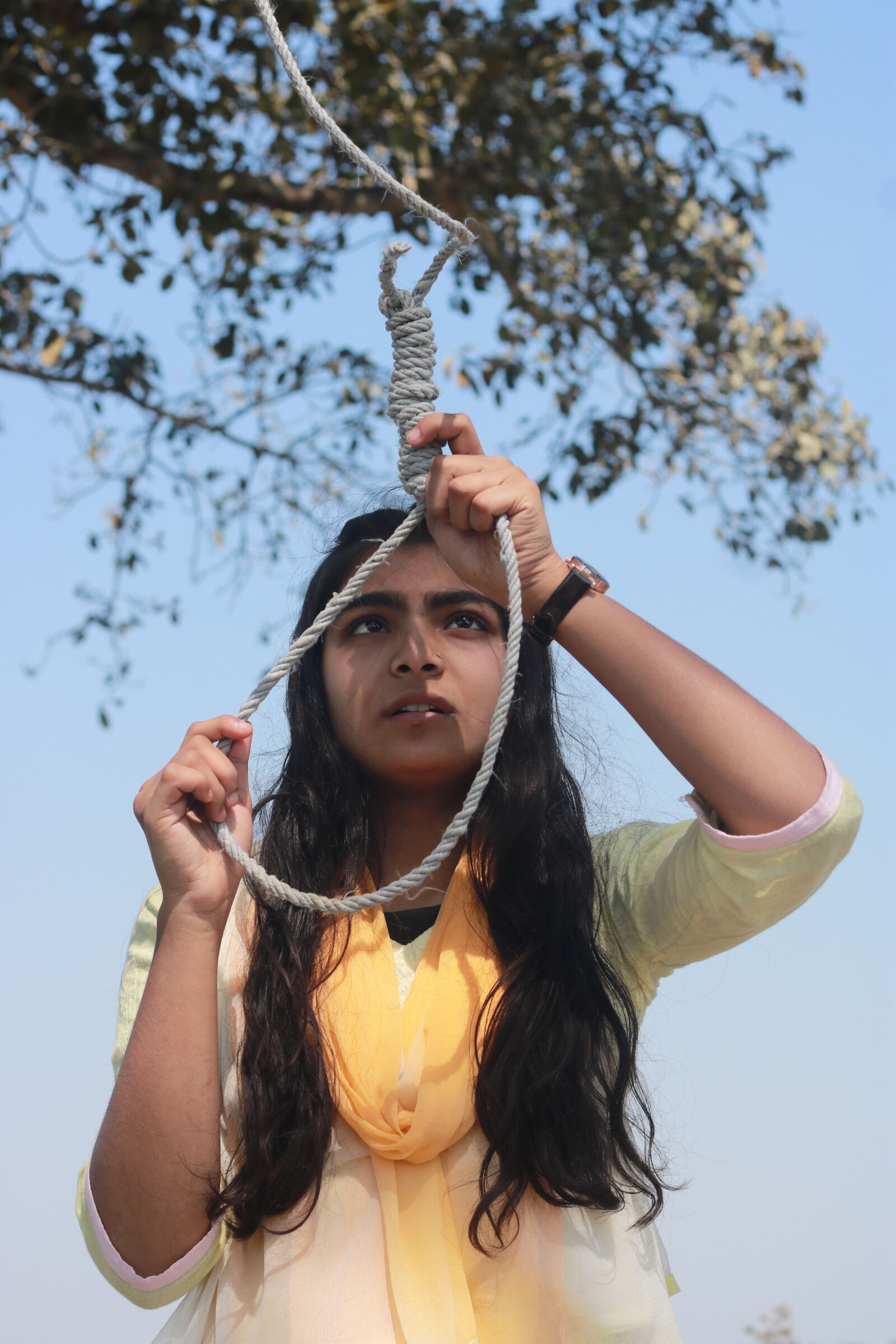 Canon EF 50mm F1.8 II sample photo. Trying, hanging, girl photography