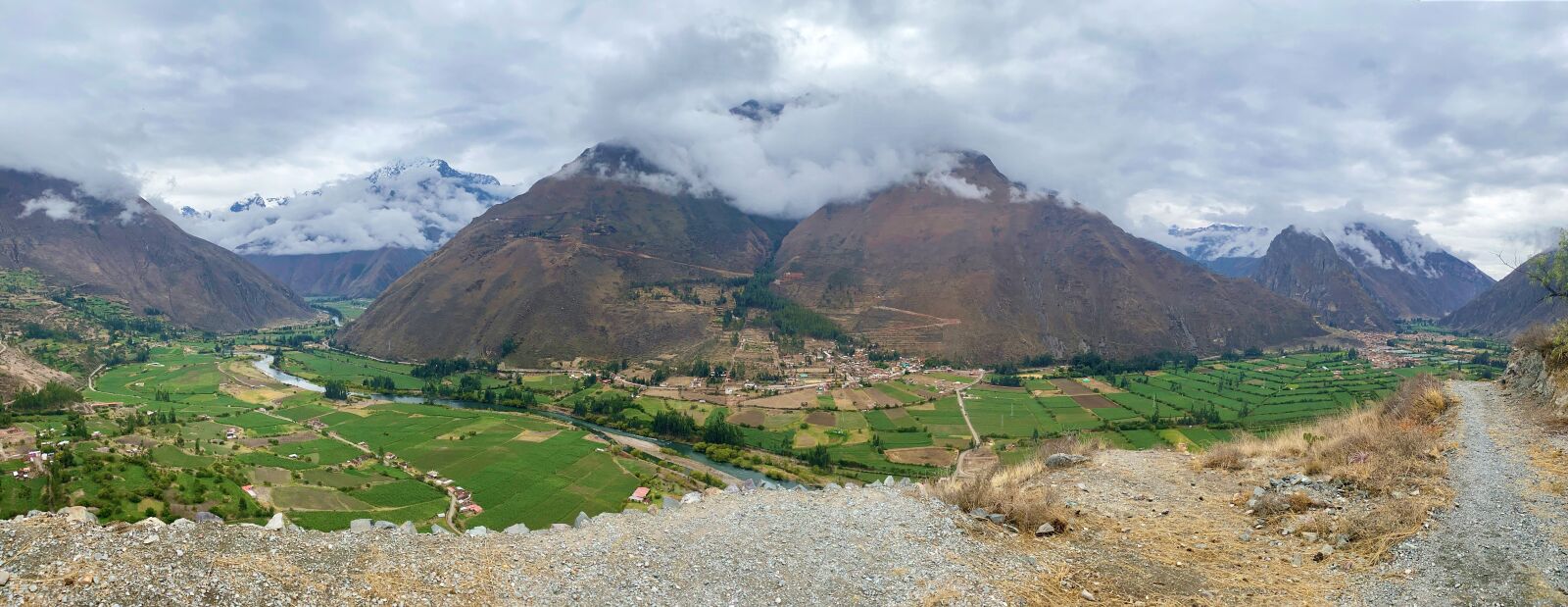 iPhone 11 Pro Max back camera 4.25mm f/1.8 sample photo. Panorama, mountains, andes photography