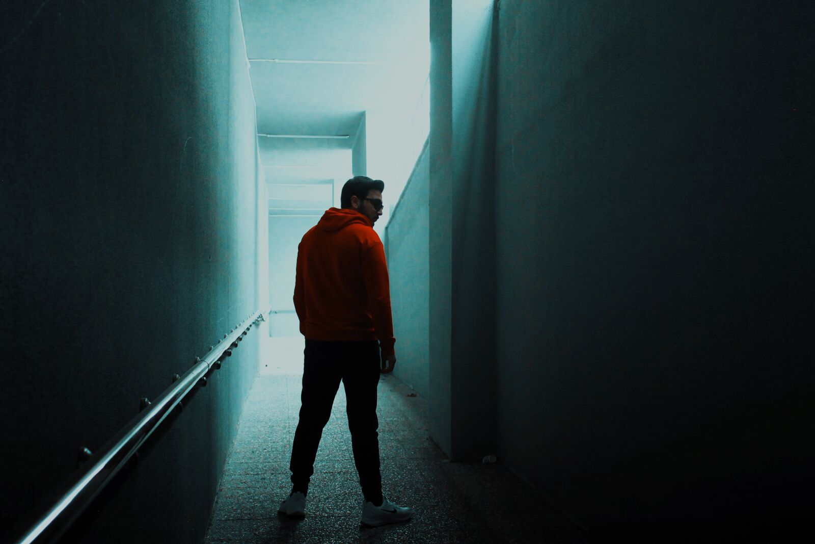 Canon EOS 1100D (EOS Rebel T3 / EOS Kiss X50) sample photo. Model, corridor, tunnel photography
