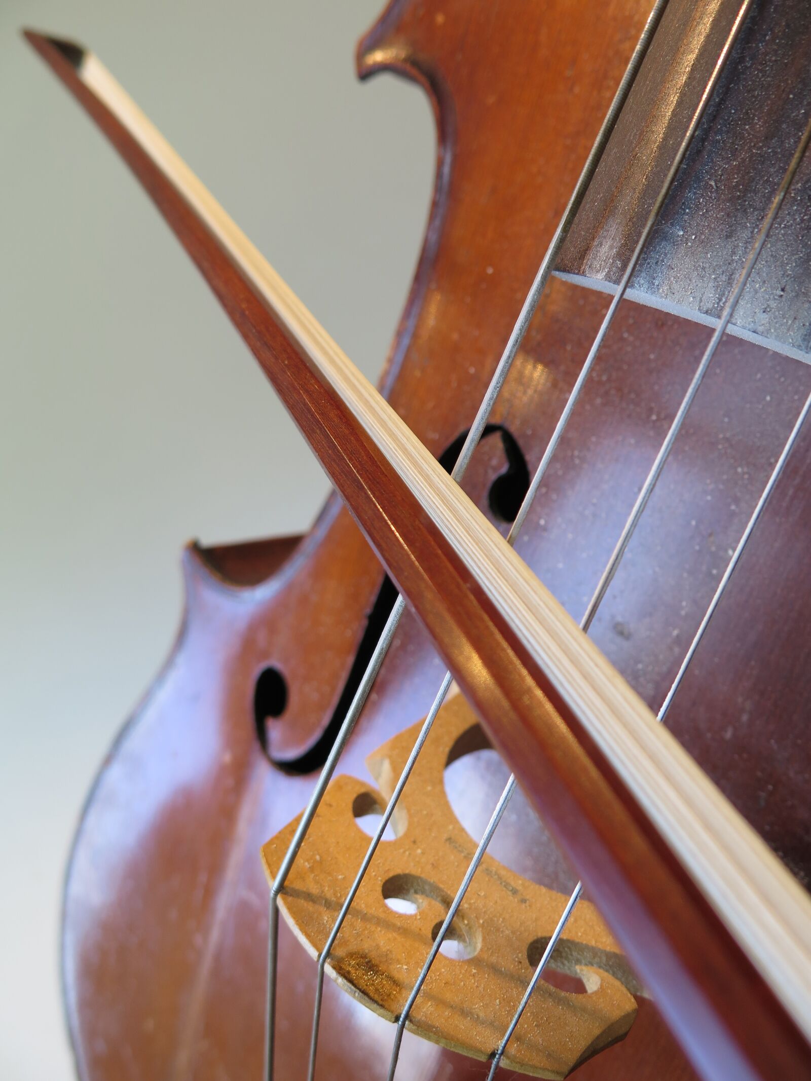 Canon PowerShot G16 sample photo. Cello, delete, arch photography