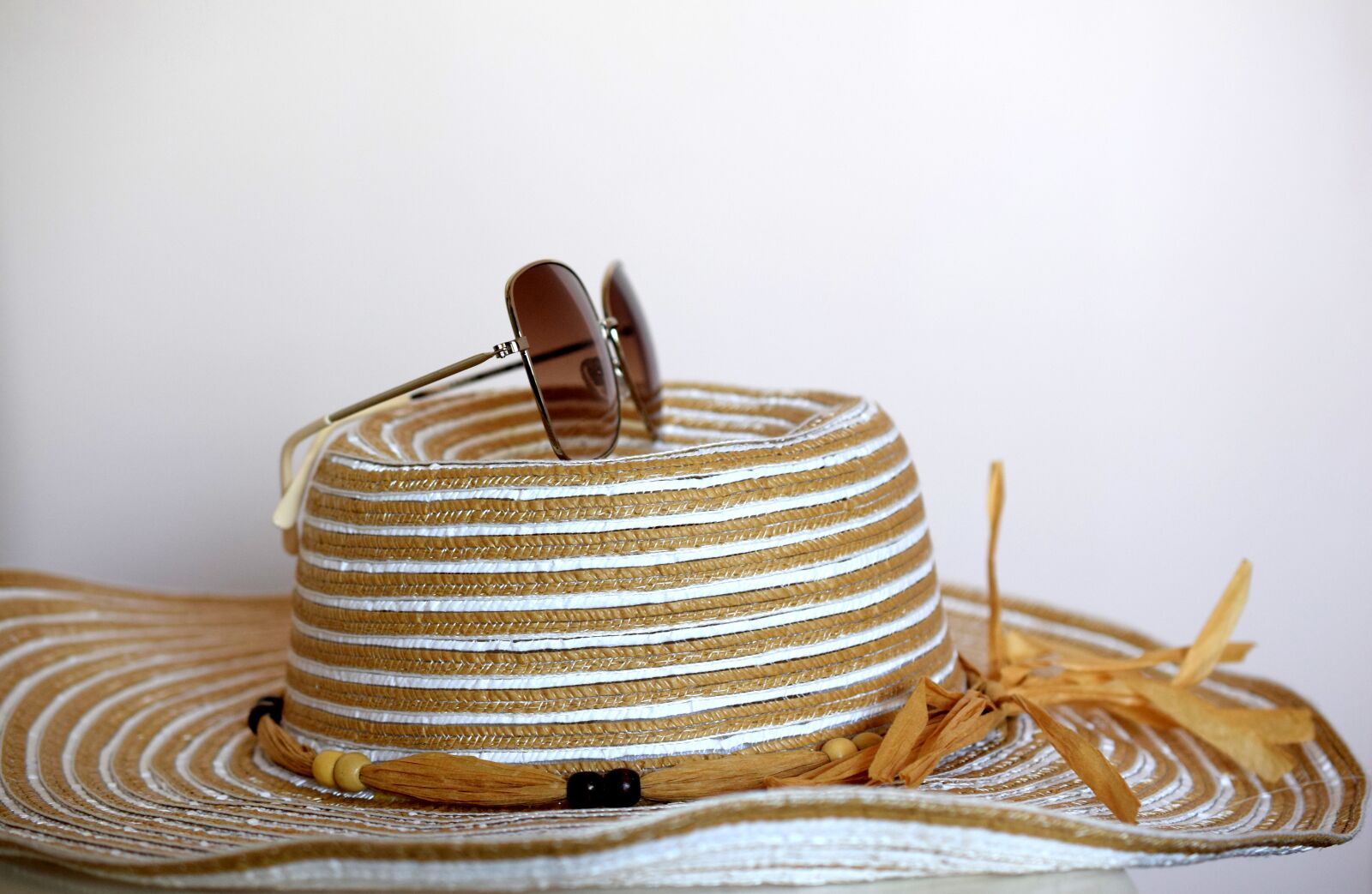 Nikon D5300 sample photo. Hat, glasses, holiday photography