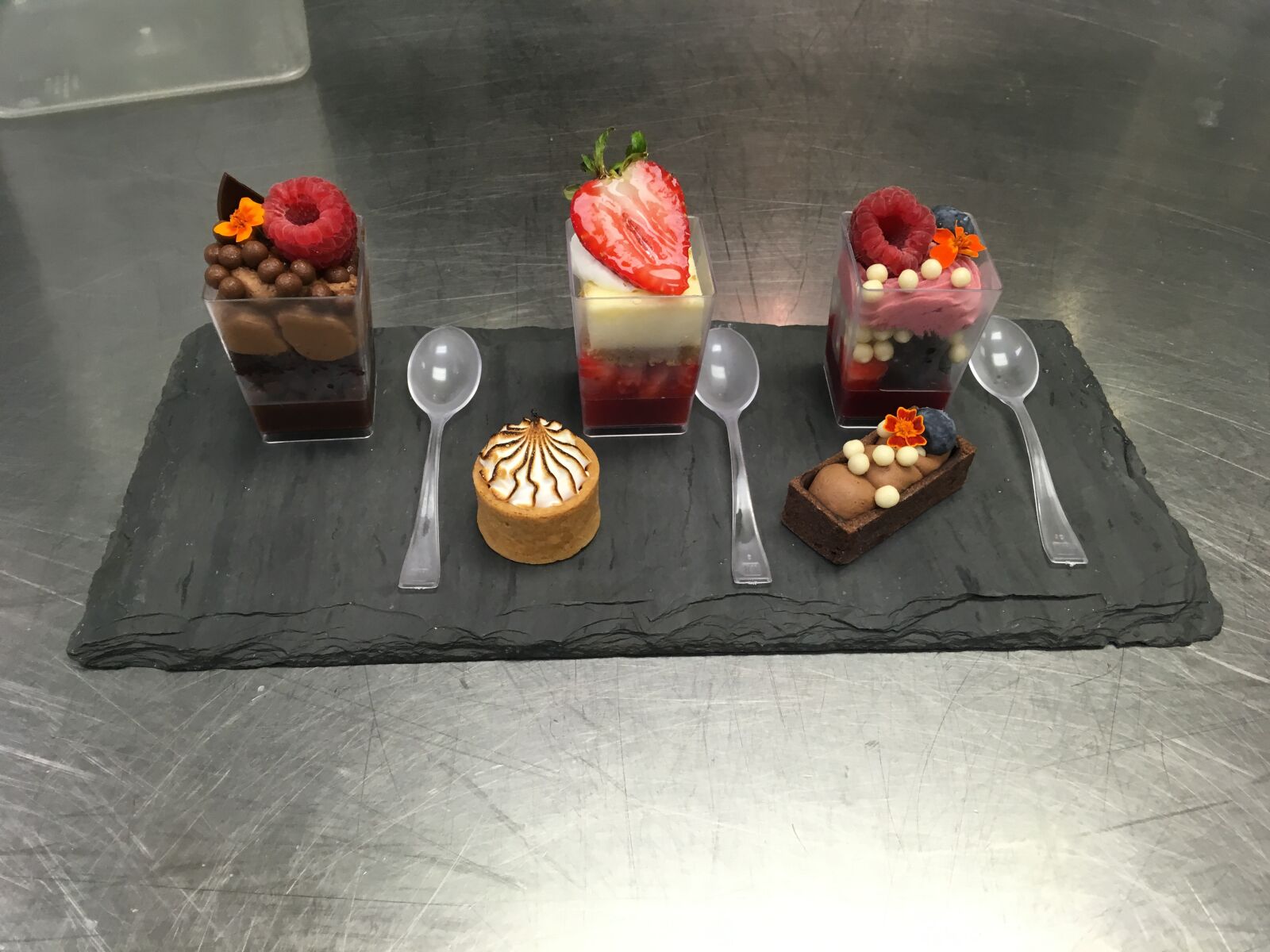 iPhone SE back camera 4.15mm f/2.2 sample photo. Dessert, chocolate, confectionery photography