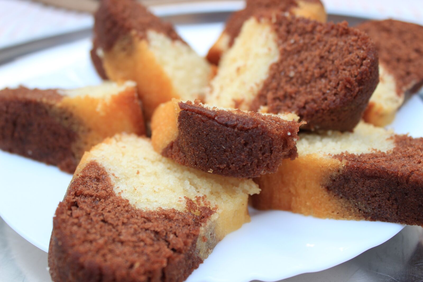 Canon EOS 600D (Rebel EOS T3i / EOS Kiss X5) sample photo. Chocolate, dessert, delicious photography