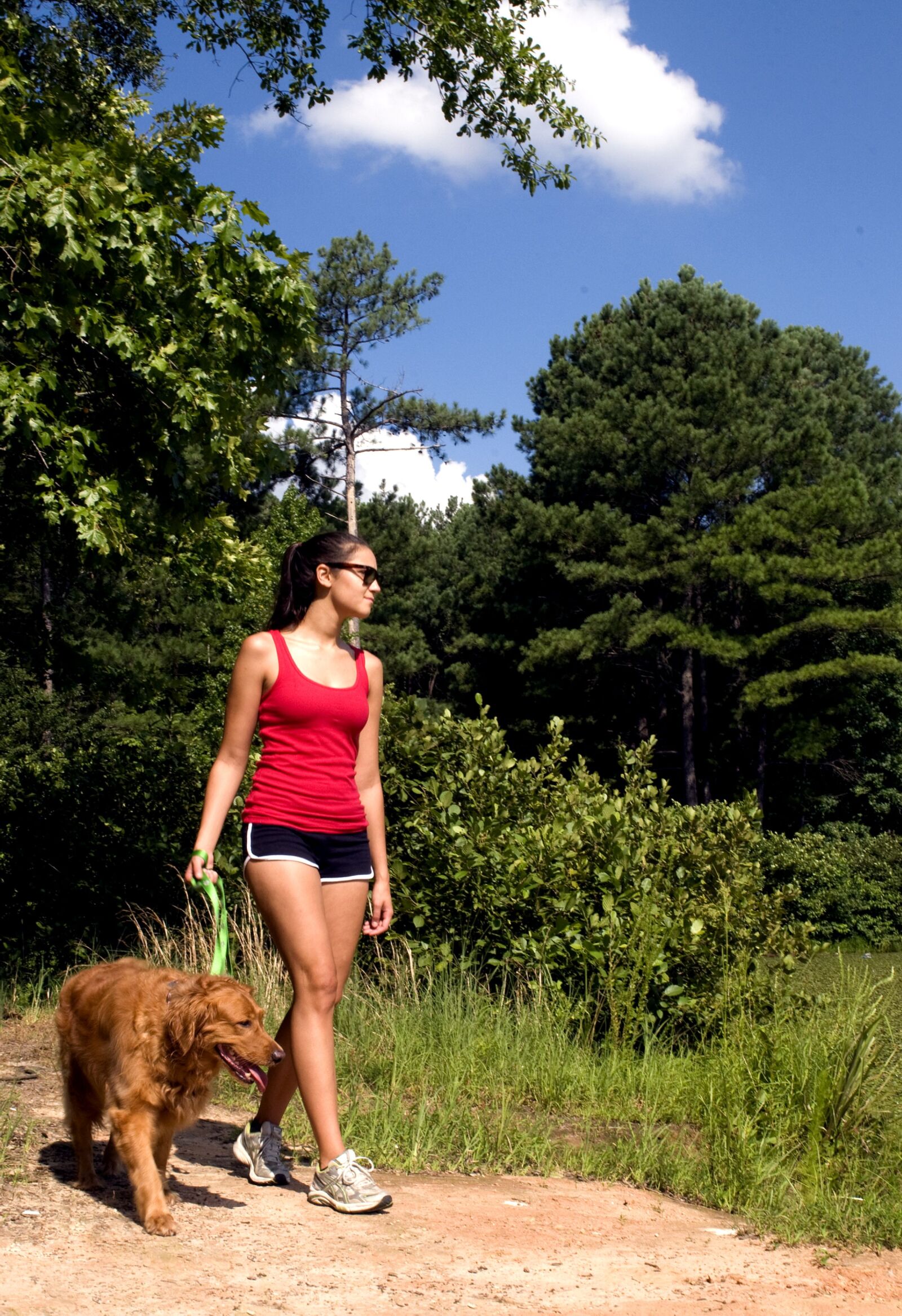 Nikon D300 sample photo. Girl, dressed, shorts, sleeveless photography