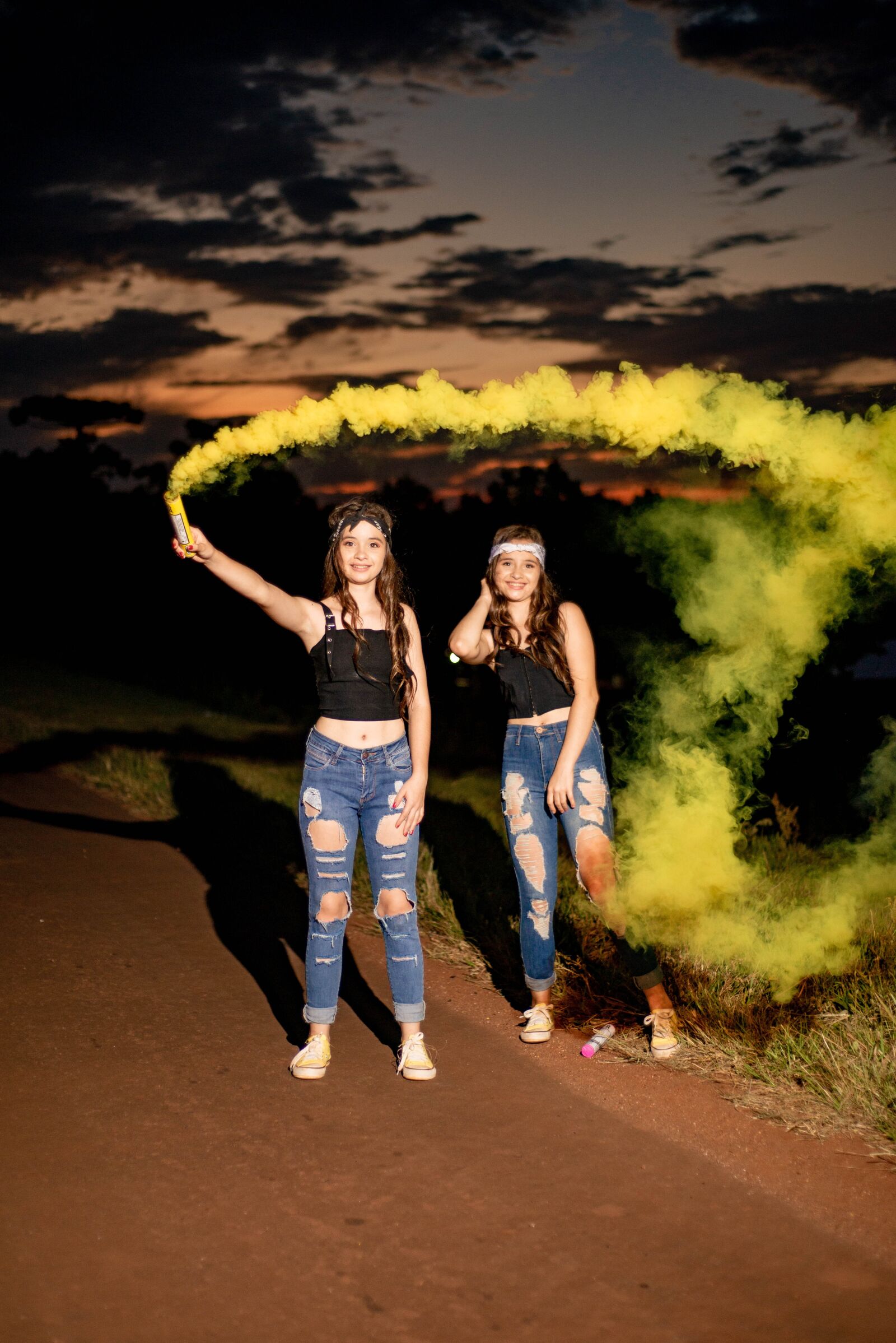 Nikon D610 sample photo. Girls, yellow, beauty photography