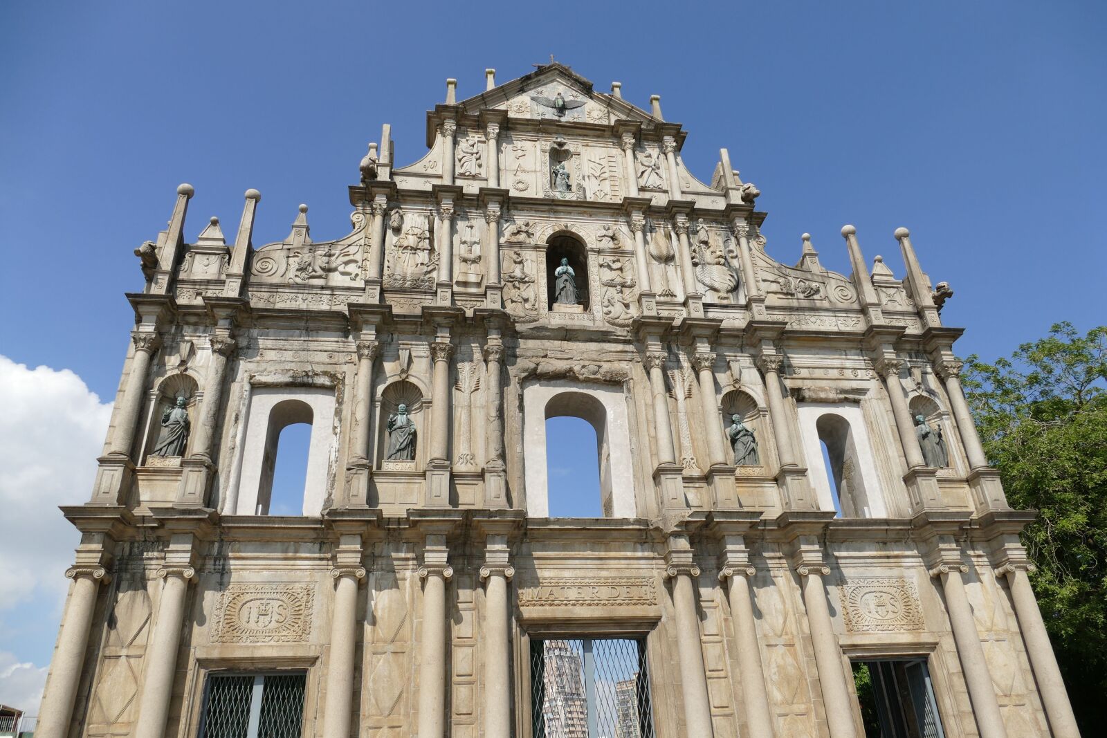 Panasonic Lumix DMC-FZ1000 sample photo. Macau, china, church photography