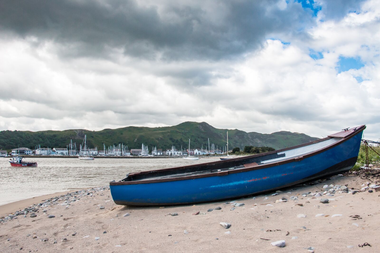 Canon EOS 70D sample photo. Beach, sea, boat photography
