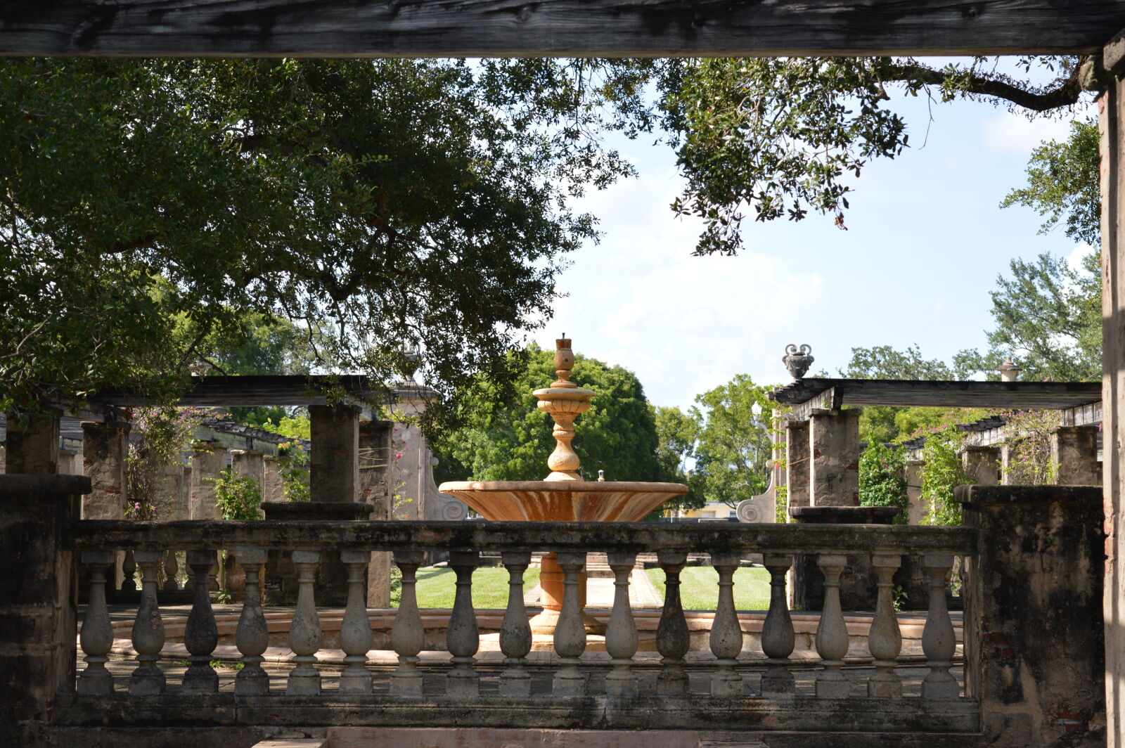 Nikon D3200 sample photo. Coral, gables, country, club photography