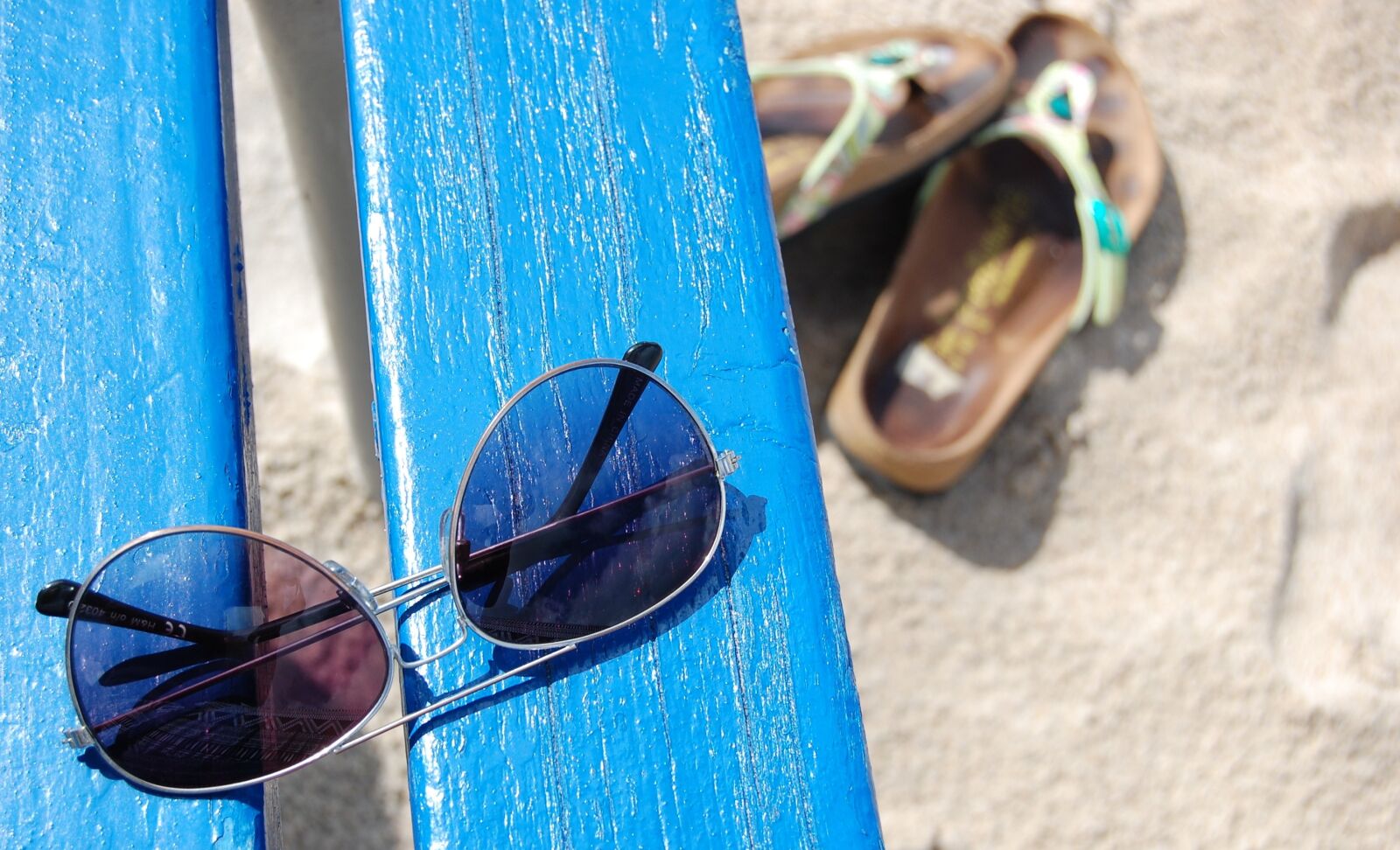 Nikon D40 sample photo. Sunglasses, beach, vacation photography