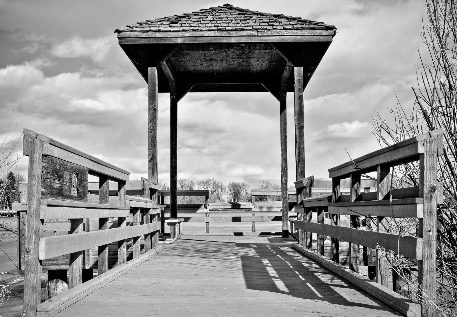 Nikon D5000 sample photo. Black, and, white, pergola photography