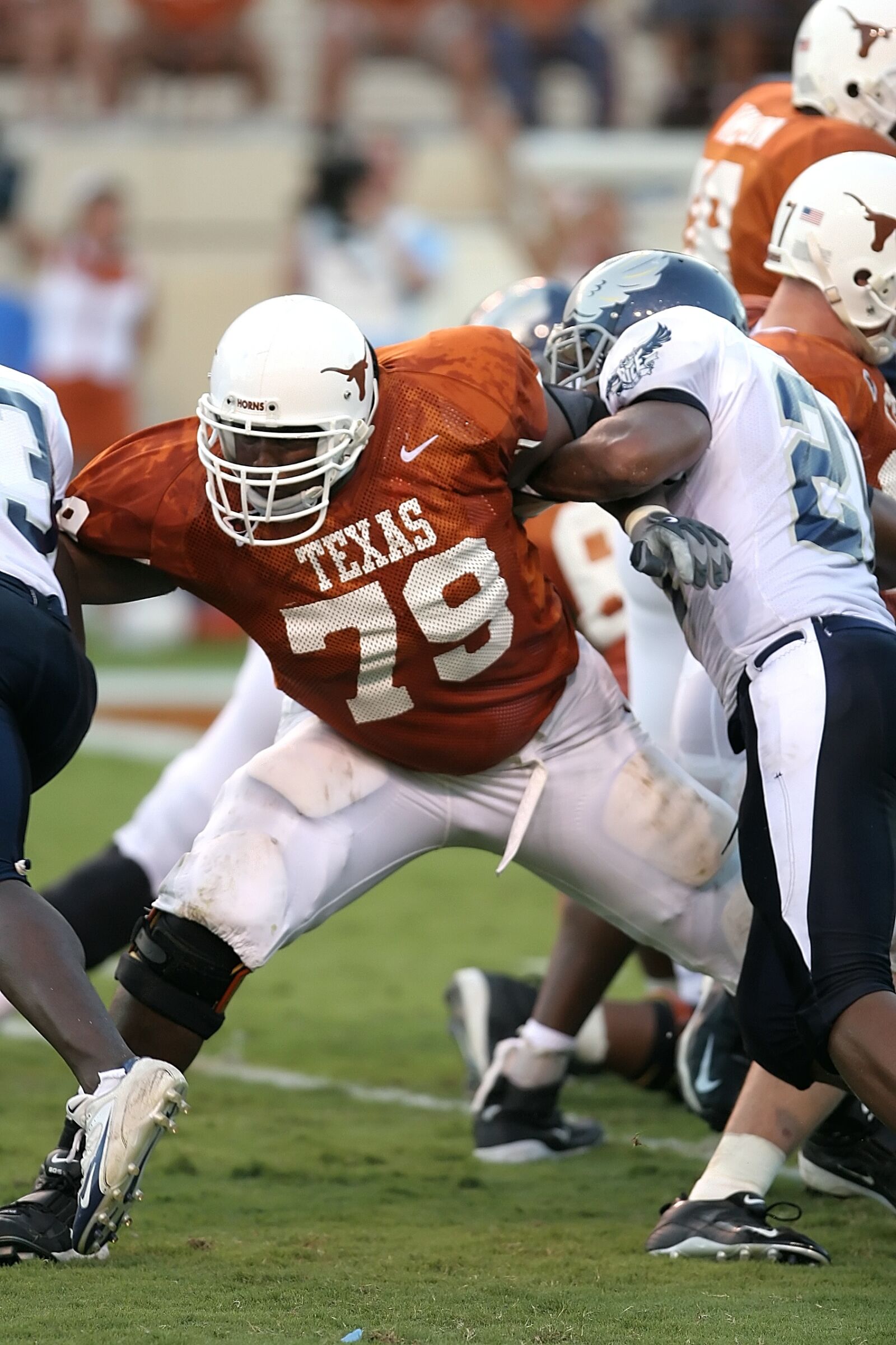 Canon EOS 20D sample photo. Football, american football, lineman photography