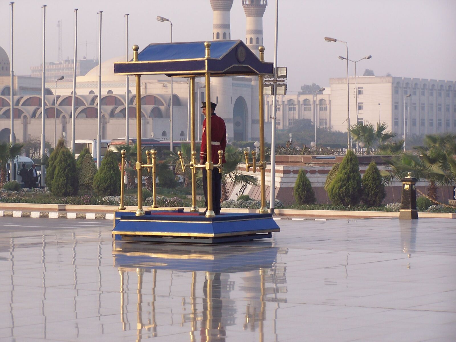 Kodak DX6490 ZOOM DIGITAL CAMERA sample photo. Cairo, egypt, guard, military photography