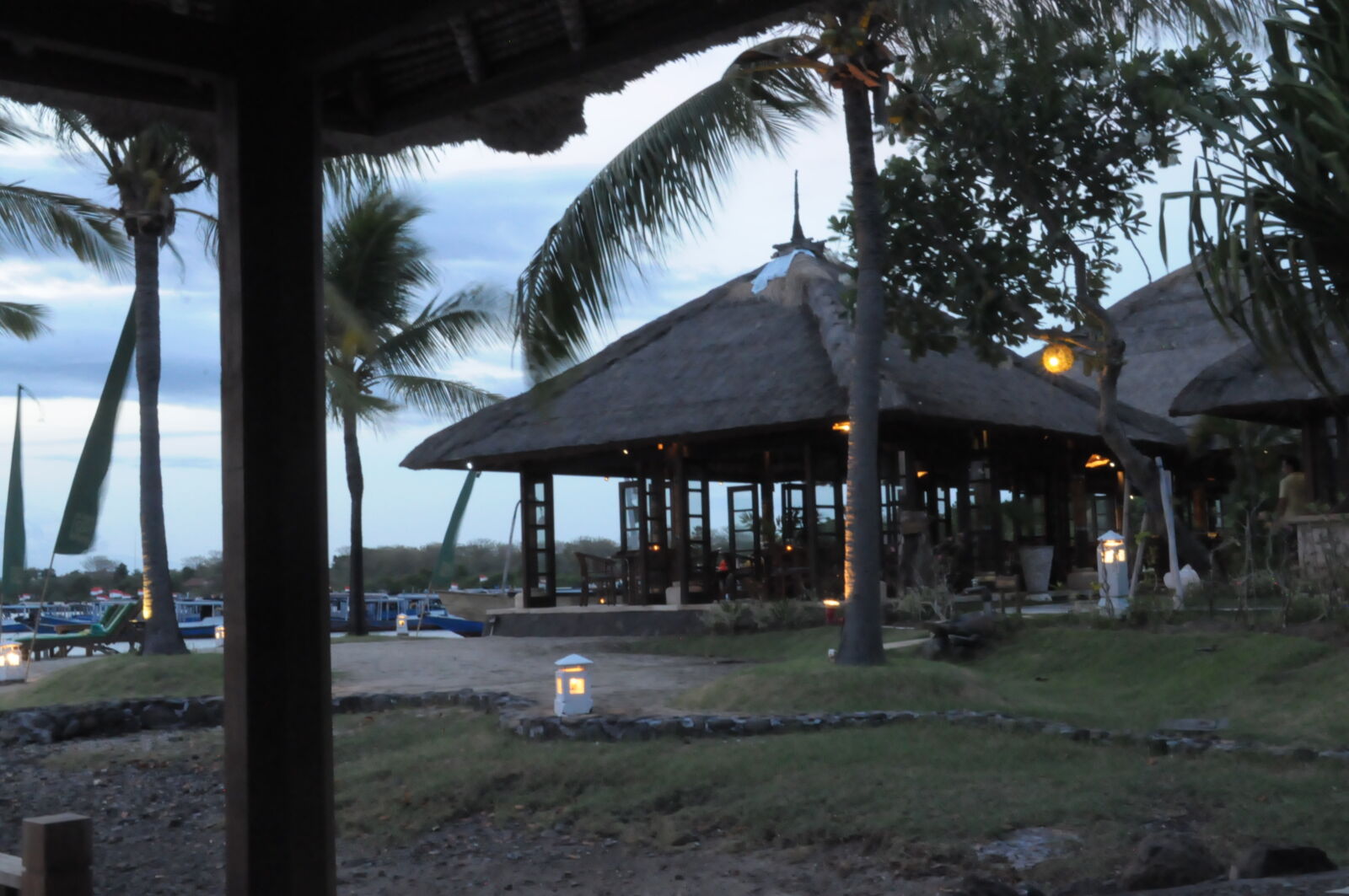 Nikon D5000 sample photo. Gazebo, by, palm, trees photography