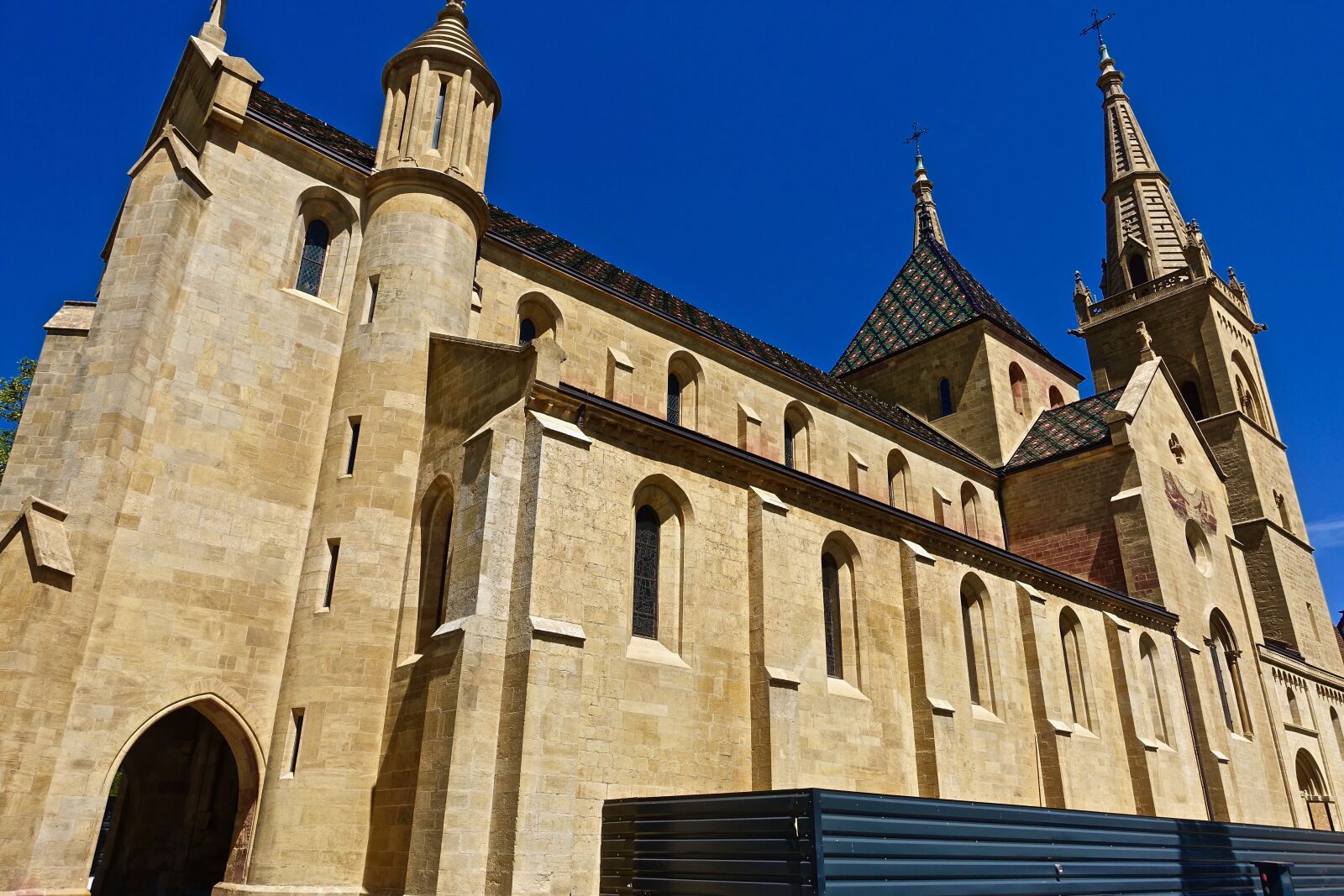 Sony Cyber-shot DSC-RX100 III sample photo. Church, architecture, cathedral photography