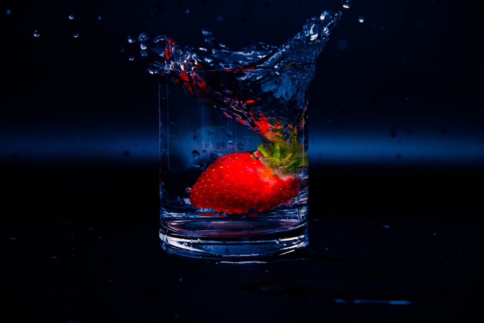 Nikon D850 sample photo. Splash, summer, strawberry photography