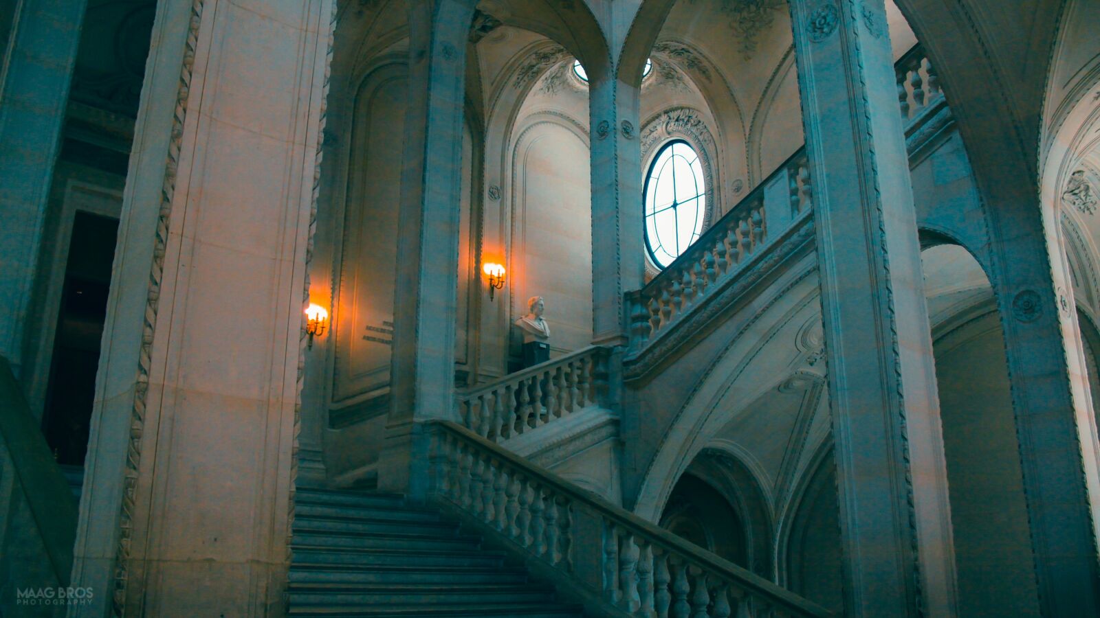 Canon EOS 50D sample photo. Inside, architecture, ladder photography
