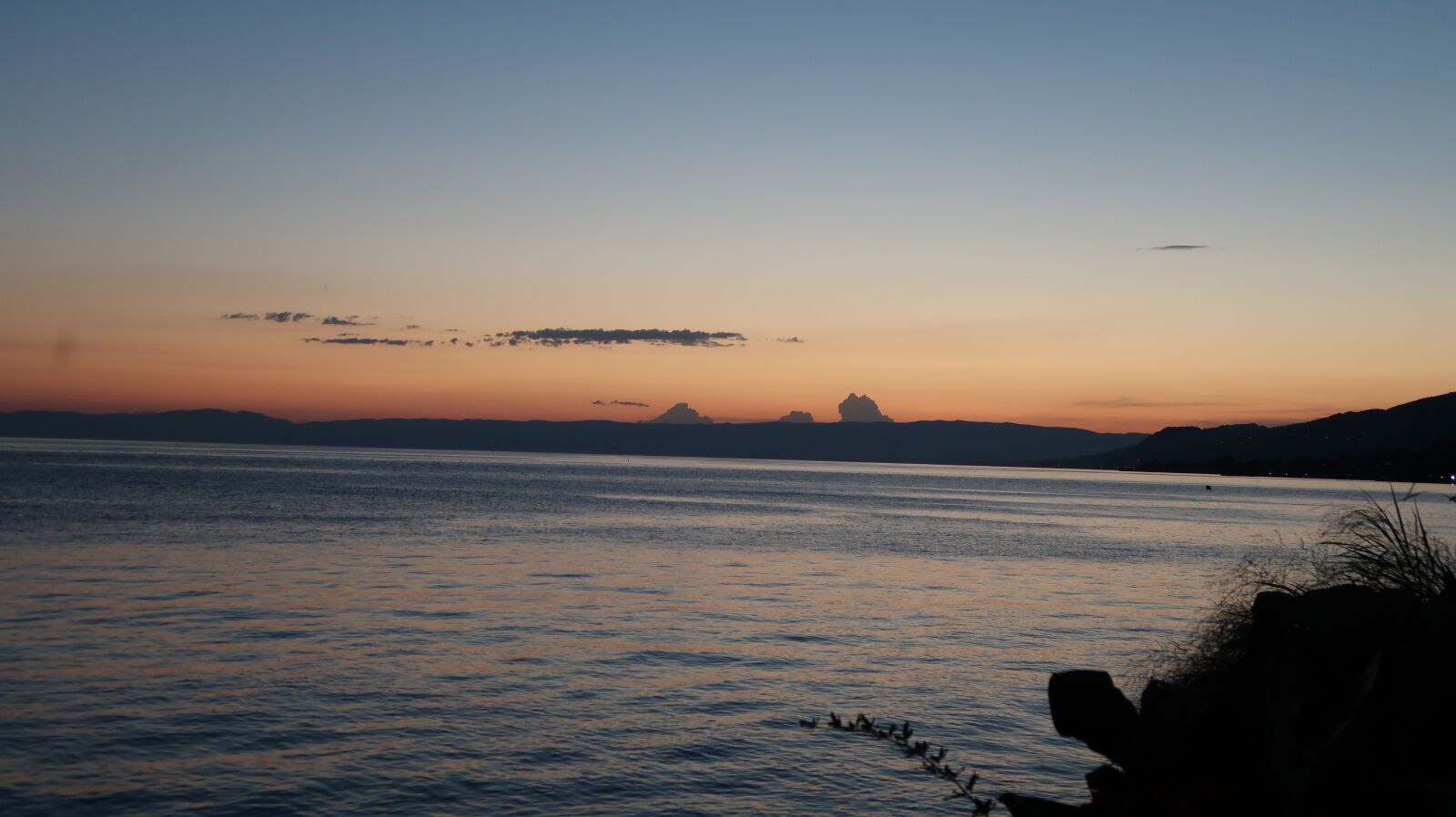 Canon PowerShot G7 X Mark II sample photo. Lake leman, montreux, suisse photography