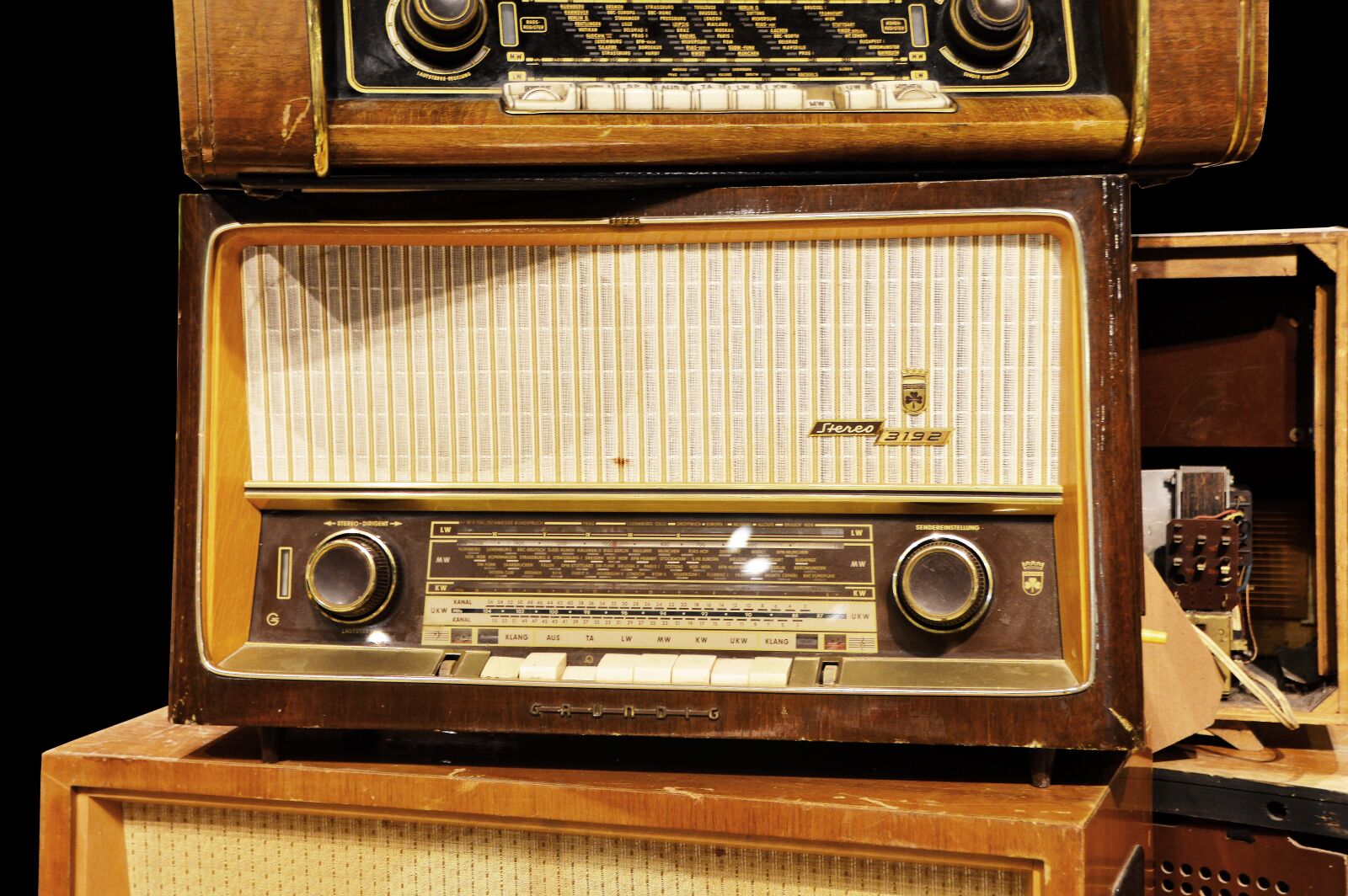 Nikon D3200 sample photo. Radio, tubes radio, receiver photography