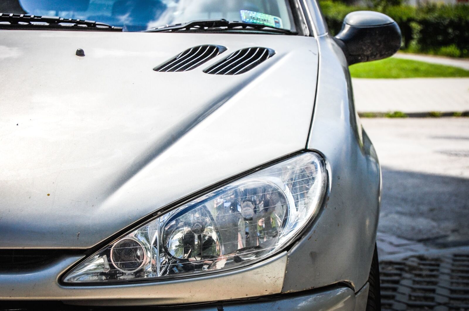 Nikon D40 sample photo. Headlight, grille, car, automobile photography