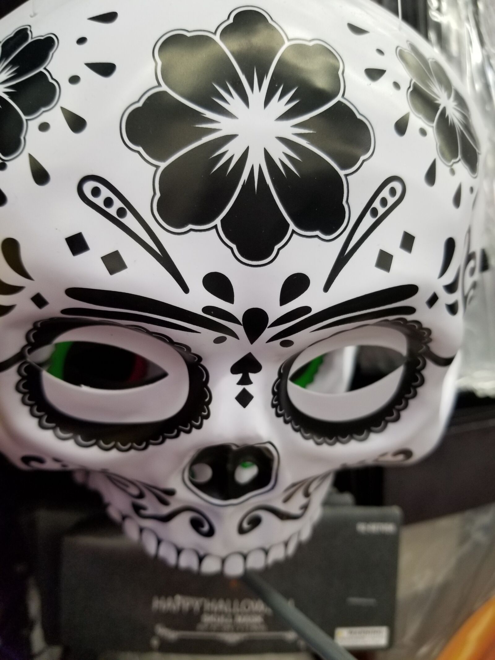 Samsung Galaxy S8+ sample photo. Halloween, decor, skull photography