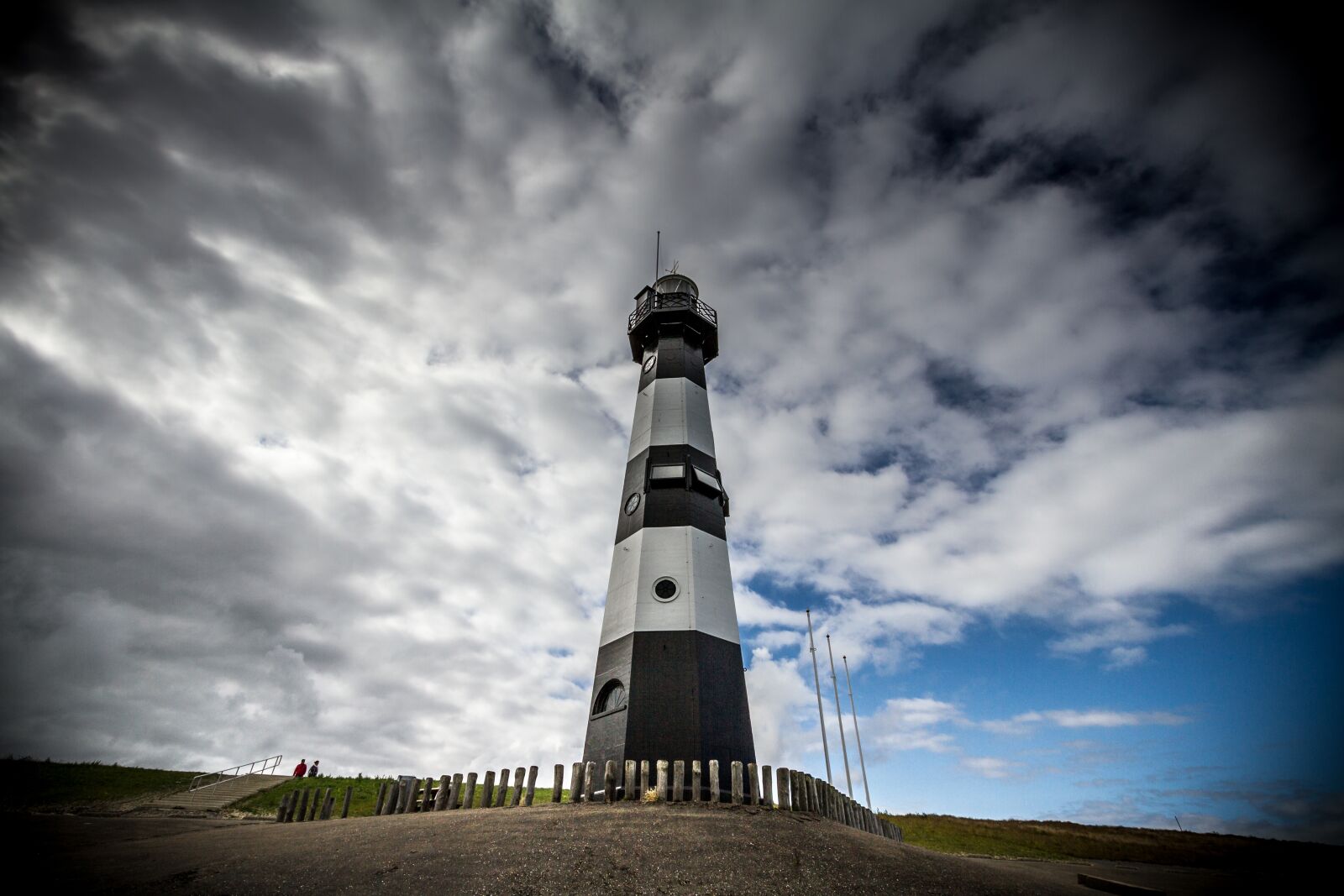 Canon EF-S 10-22mm F3.5-4.5 USM sample photo. Beach, coast, netherlands photography