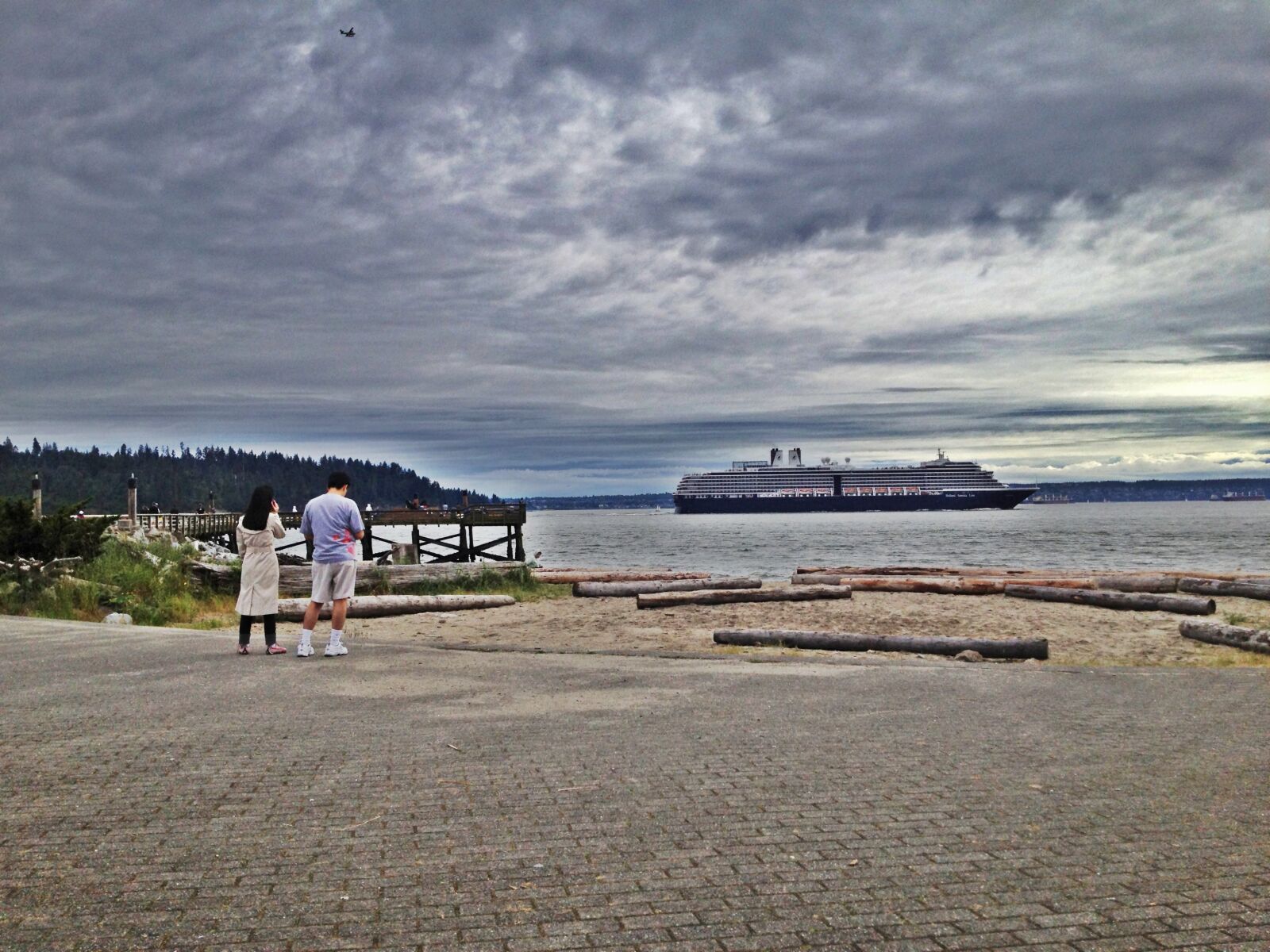 Apple iPhone 4S sample photo. Beach, blue, water, dock photography