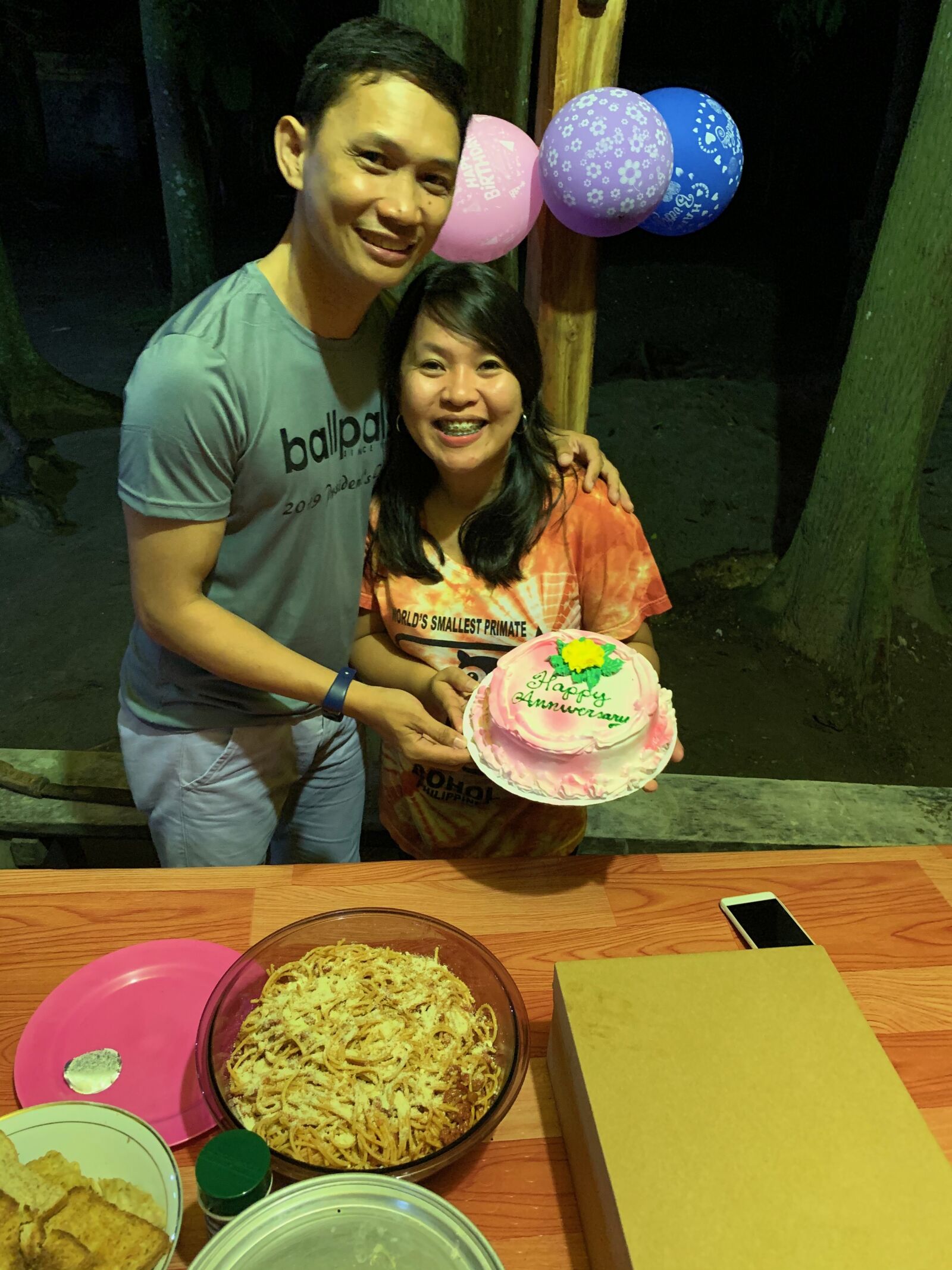 iPhone XR back camera 4.25mm f/1.8 sample photo. Birthday, anniversary, party photography