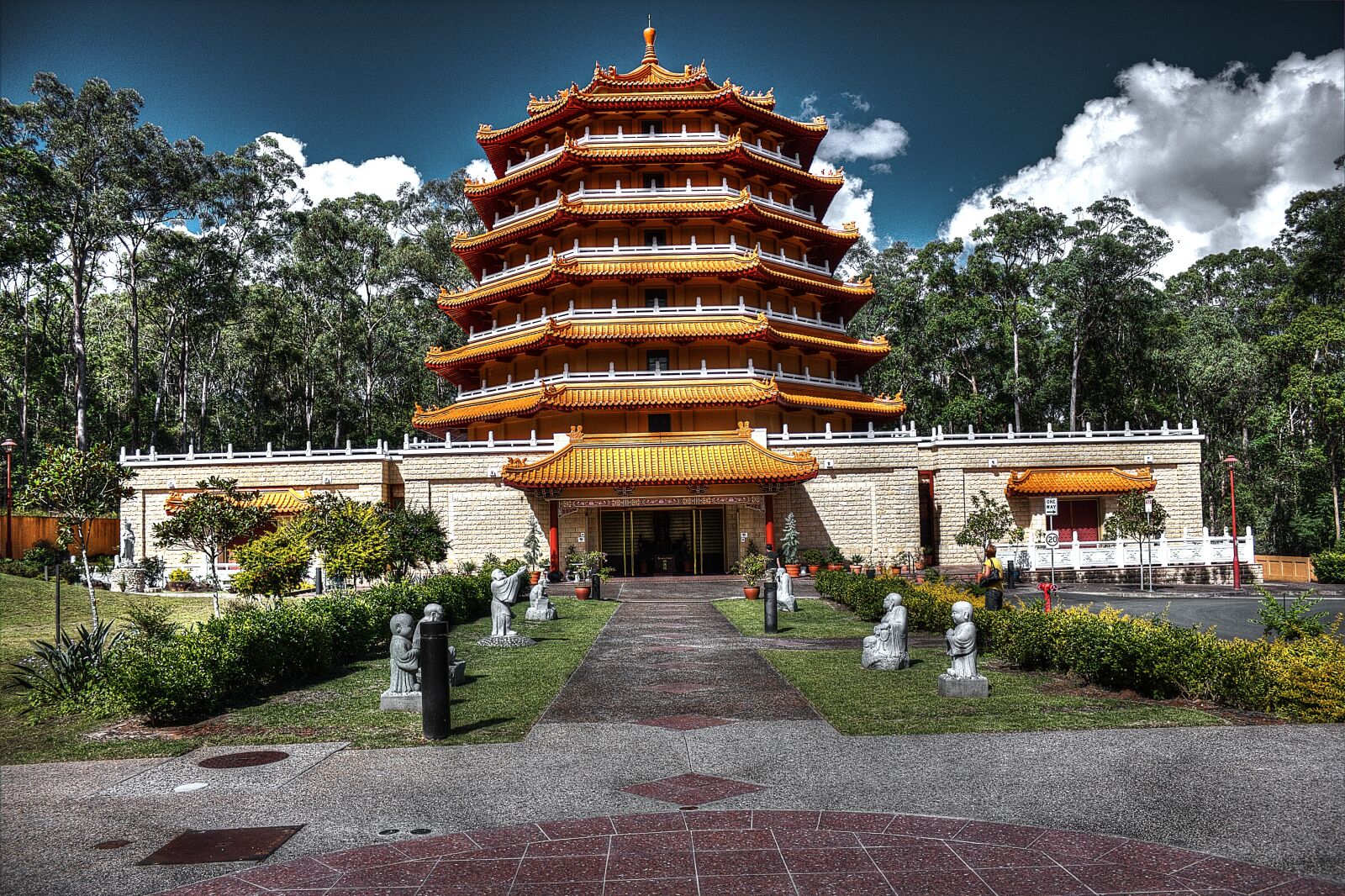 Canon EOS 550D (EOS Rebel T2i / EOS Kiss X4) sample photo. Temple chung tian, brisbane photography