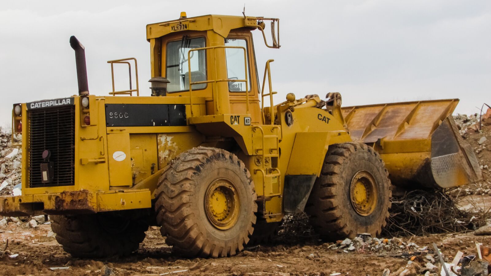 Canon PowerShot SX400 IS sample photo. Bulldozer, heavy machine, equipment photography