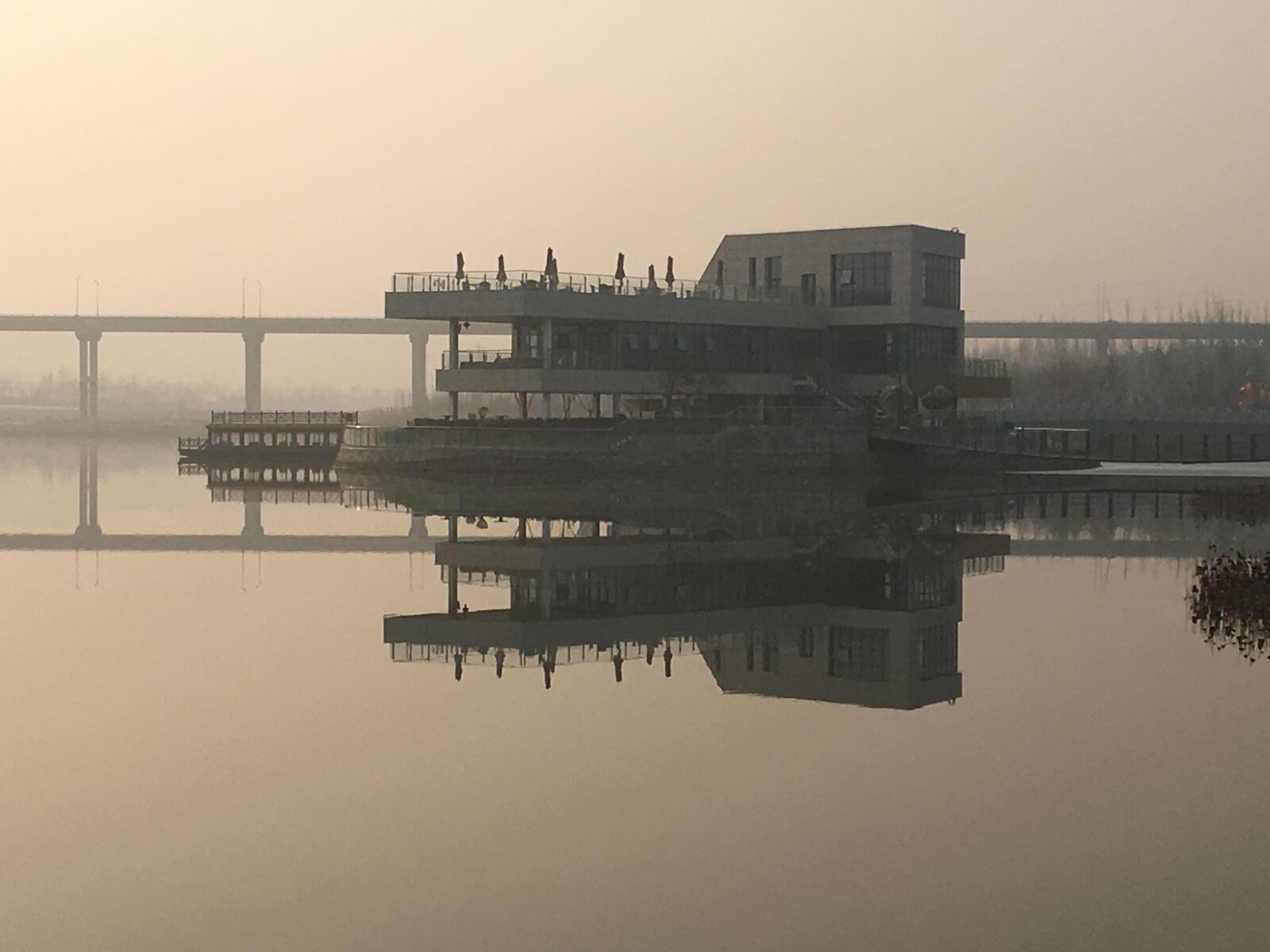 Apple iPhone 6s sample photo. Lake, reflection, reflections photography
