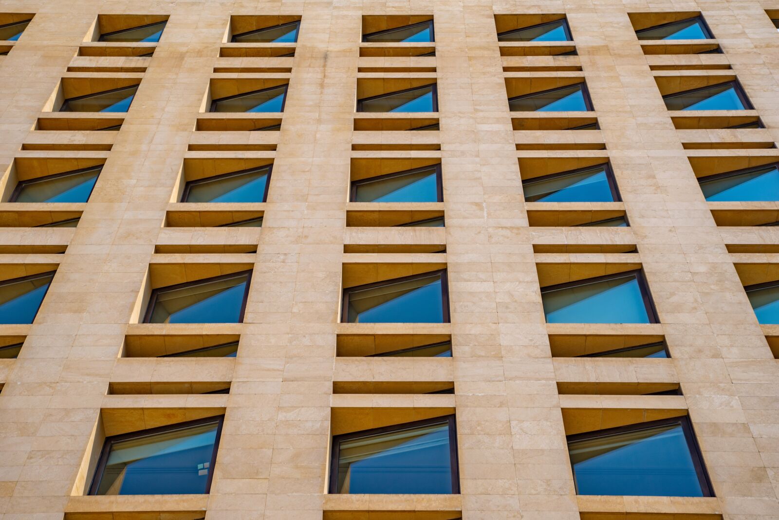 Pentax K-1 Mark II sample photo. Building, facade, modern photography