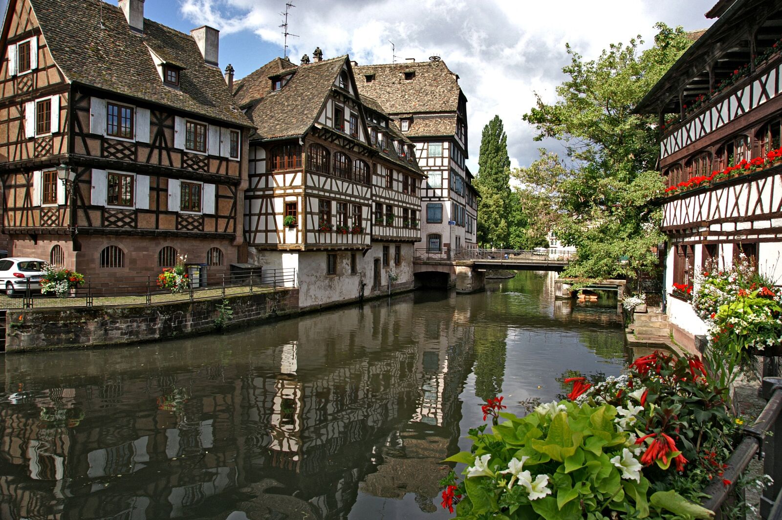 KONICA MINOLTA DYNAX 7D sample photo. Strasbourg, france, water channel photography