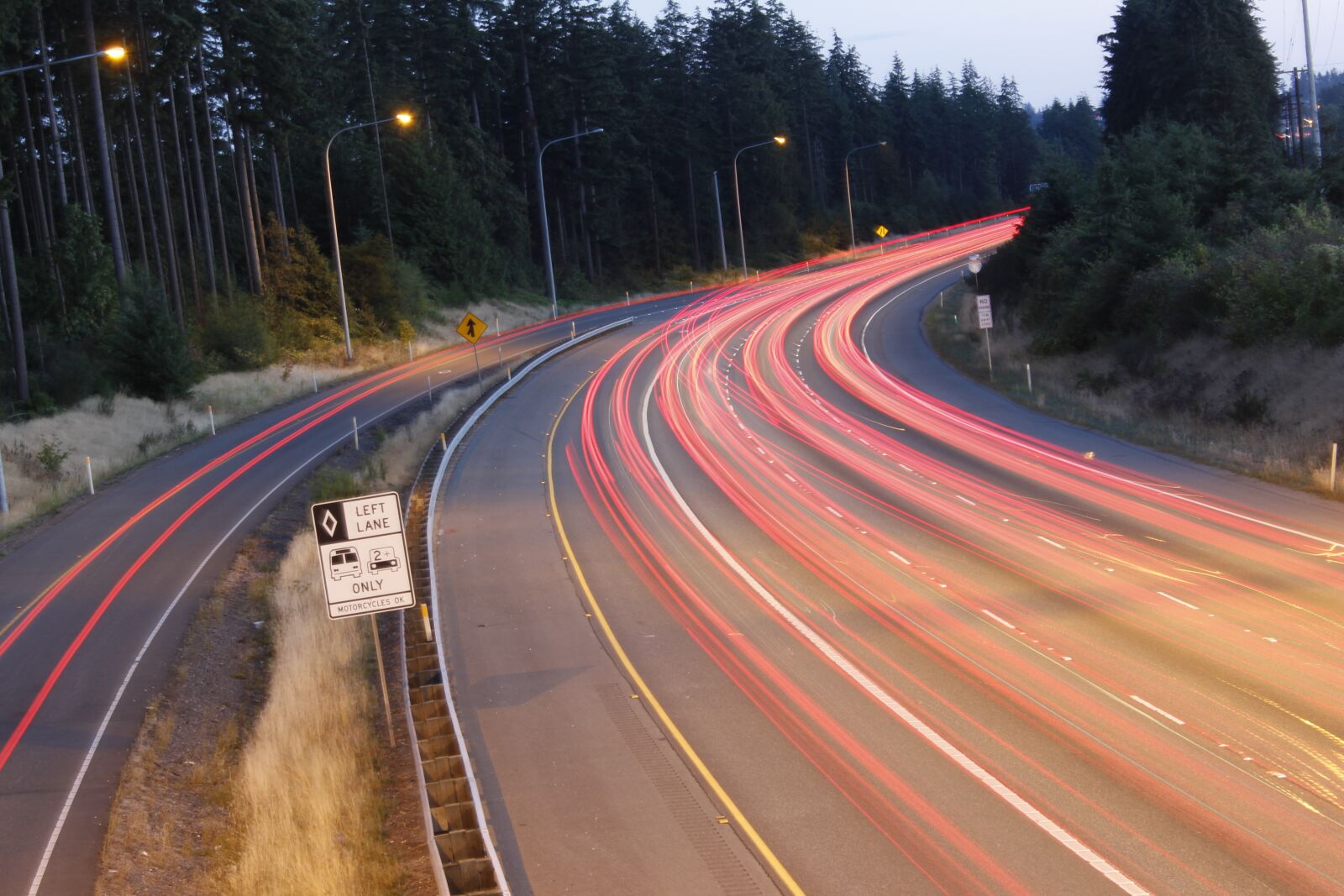 Canon EOS 700D (EOS Rebel T5i / EOS Kiss X7i) sample photo. Exposure, cars, traffic photography