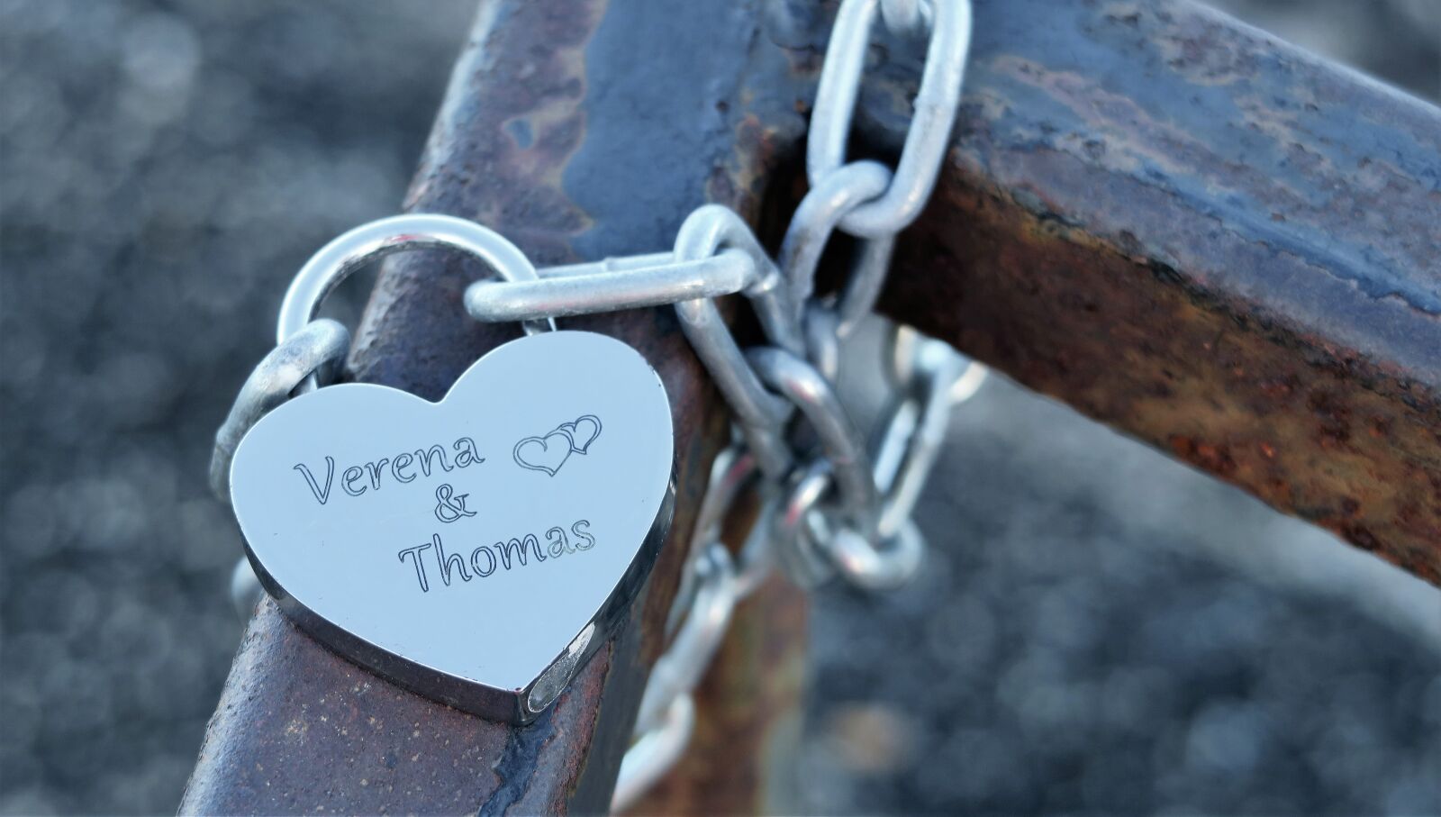 Canon PowerShot G7 X sample photo. Love, padlock, commitment photography