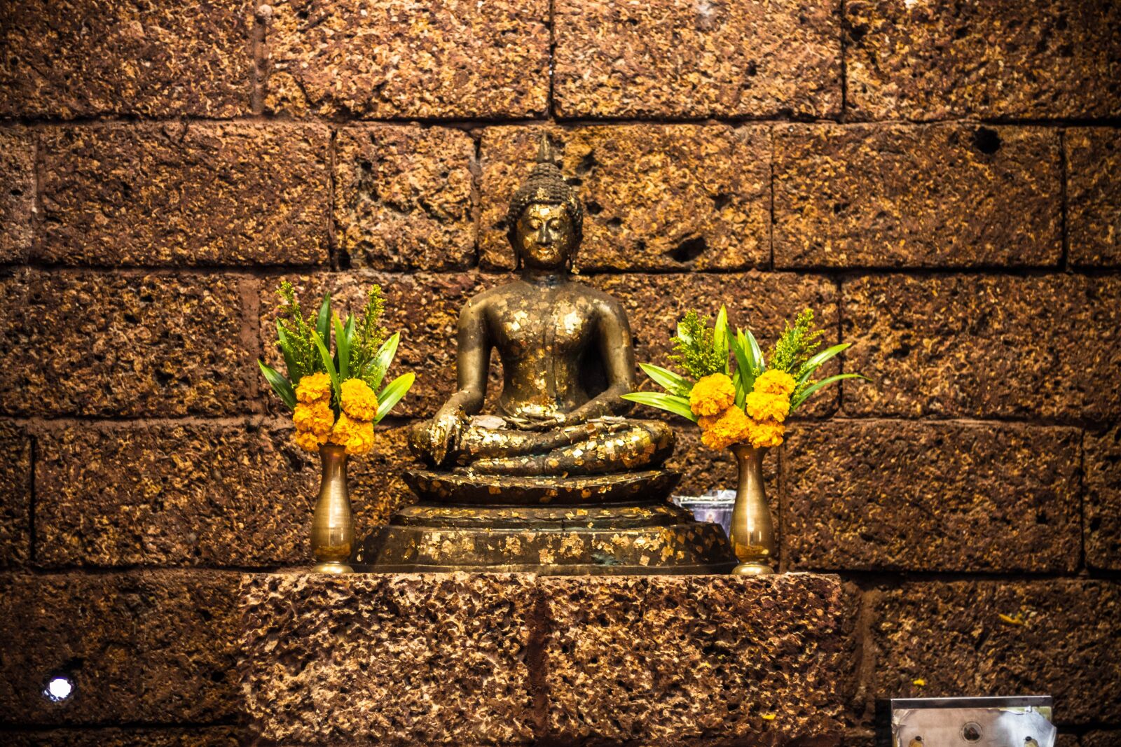 Canon EOS 7D + Canon EF 50mm F1.8 II sample photo. Temple suwan, the wooden photography