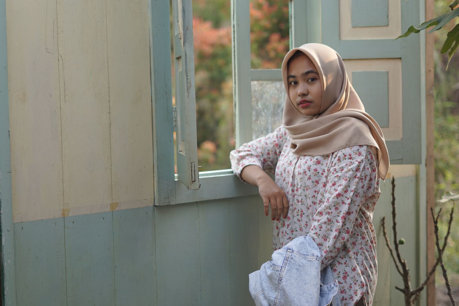 Sony FE 50mm F1.8 sample photo. Women, female, young photography