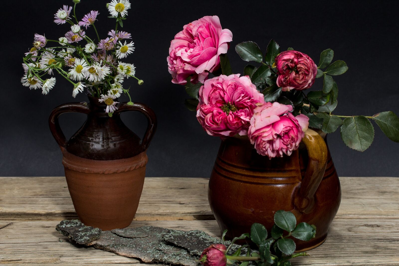 Canon EF-S 60mm F2.8 Macro USM sample photo. Still life, flowers, roses photography