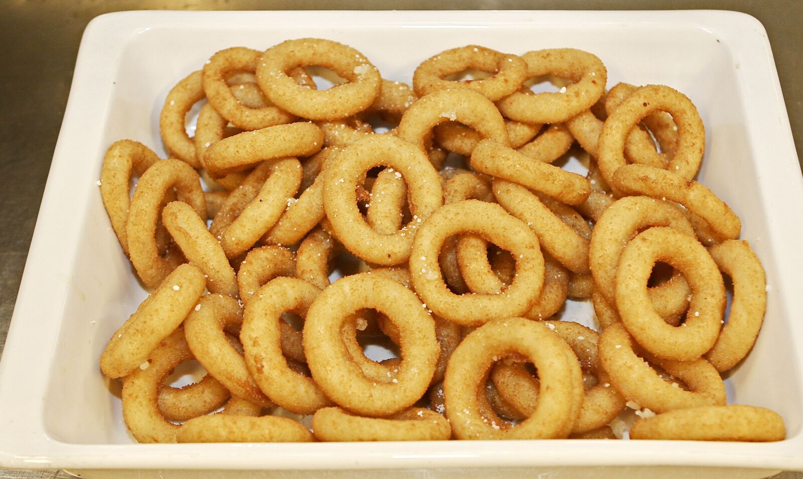 Canon EOS 20D sample photo. Onion rings, breaded, deep-fried photography