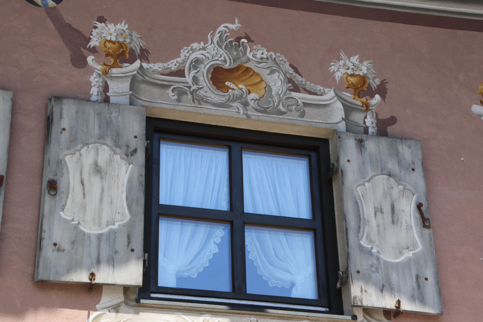Canon EOS 7D Mark II sample photo. Curtain, home, house, lace photography