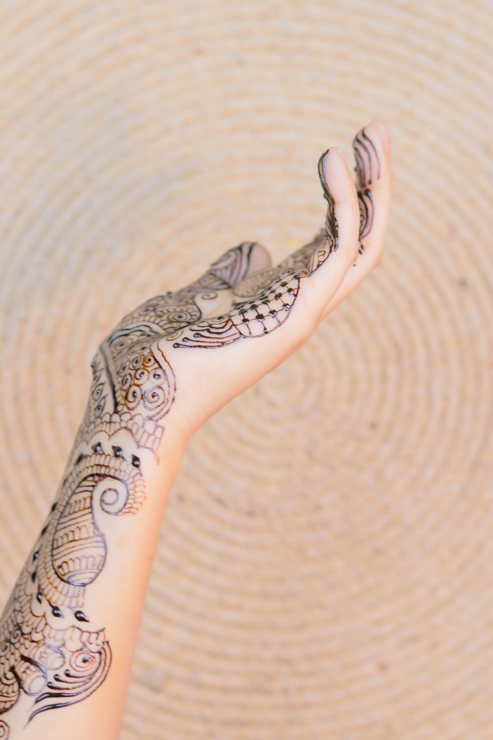 Canon EOS 80D sample photo. Henna, bride, wedding photography