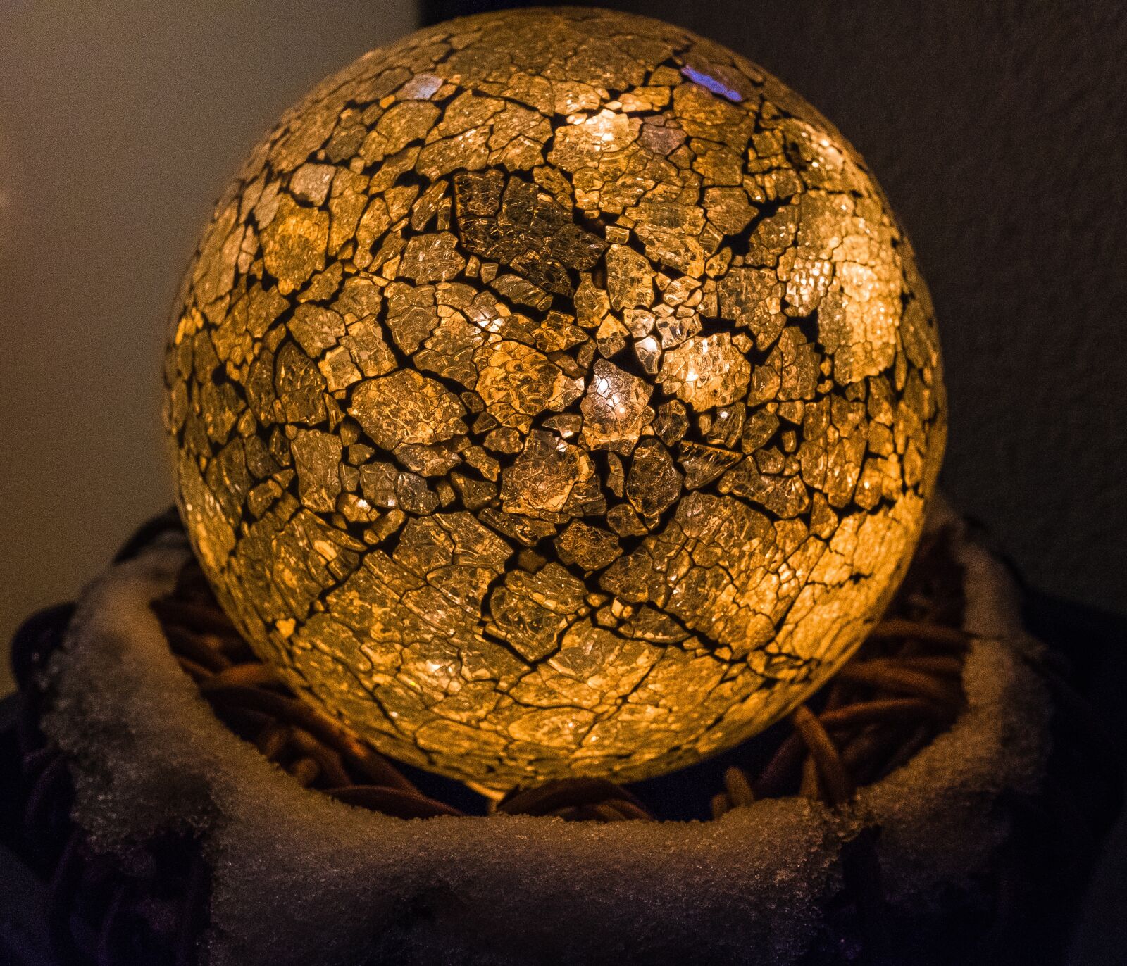 Fujifilm XF 16-55mm F2.8 R LM WR sample photo. Background, ball, round photography