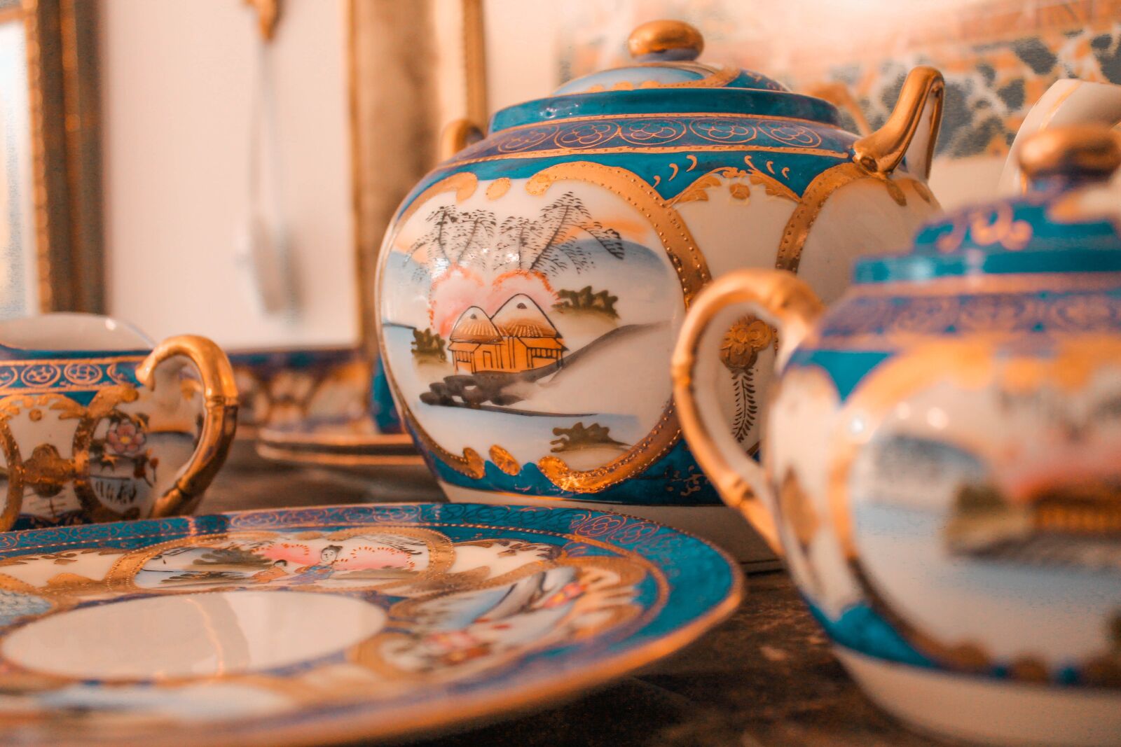 Canon EOS 1100D (EOS Rebel T3 / EOS Kiss X50) sample photo. Detail, antique, goods photography