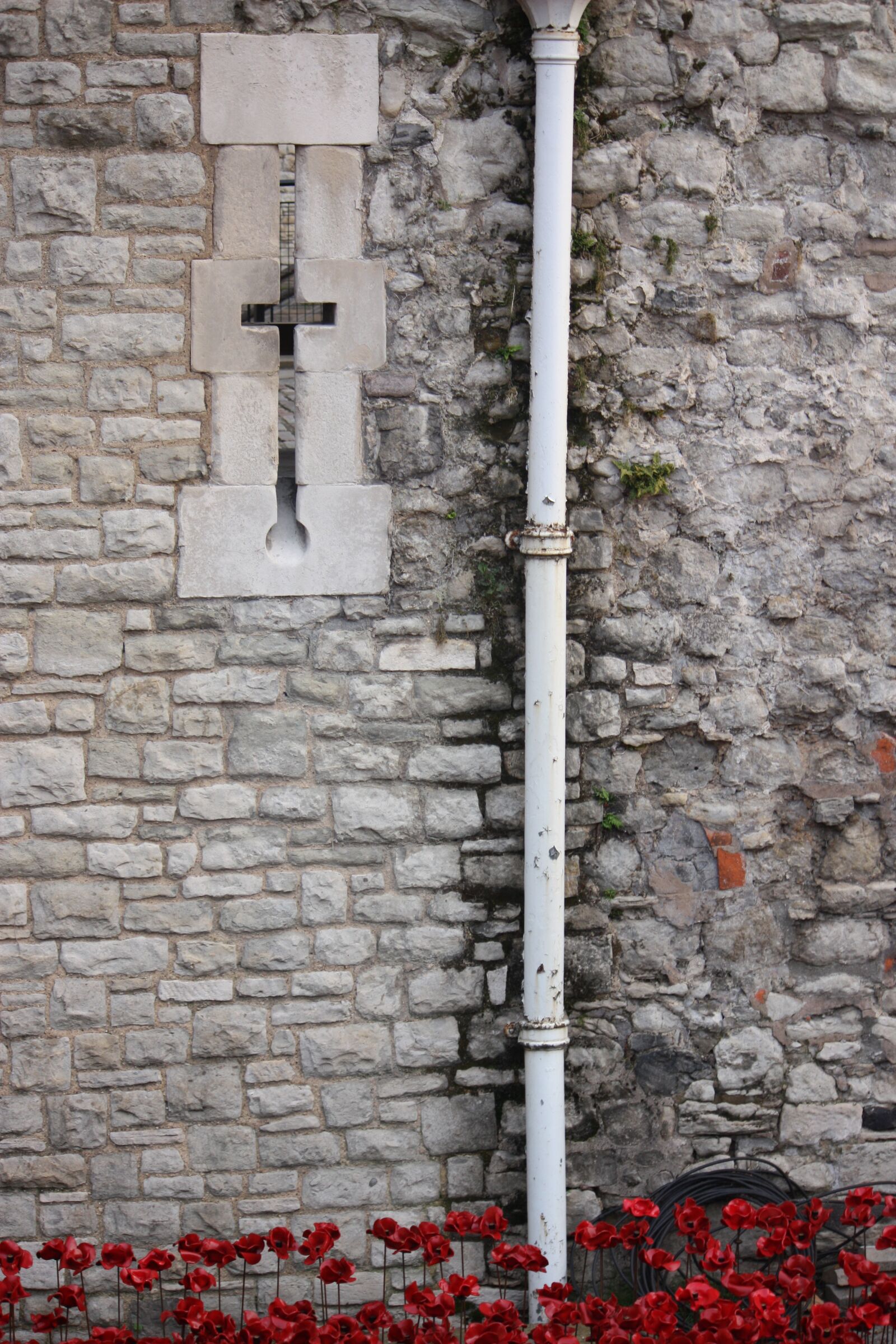 Canon EOS 450D (EOS Rebel XSi / EOS Kiss X2) sample photo. Stone, old, wall photography