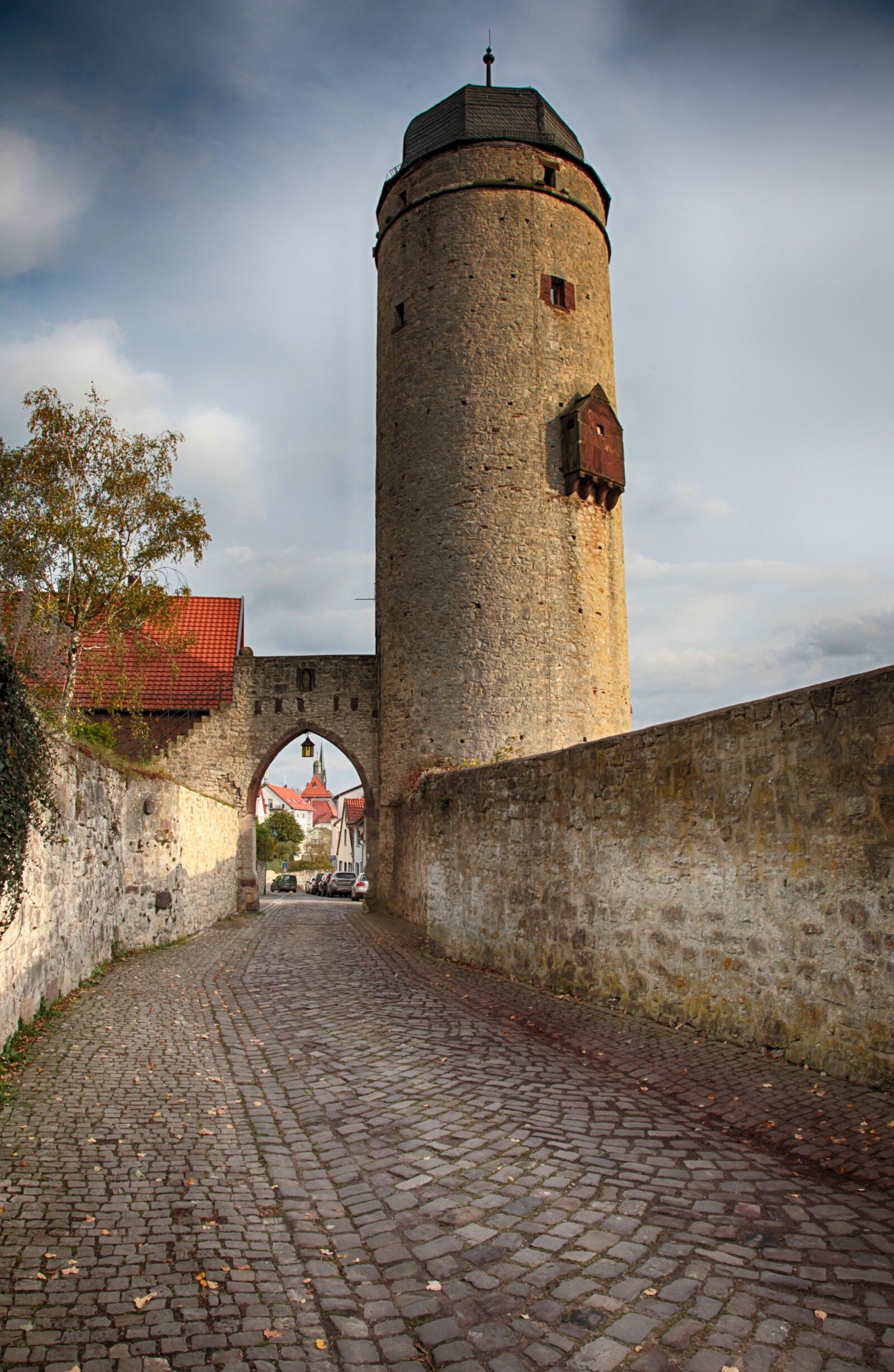 Canon EOS 5D Mark II sample photo. Defensive tower, tower, city photography