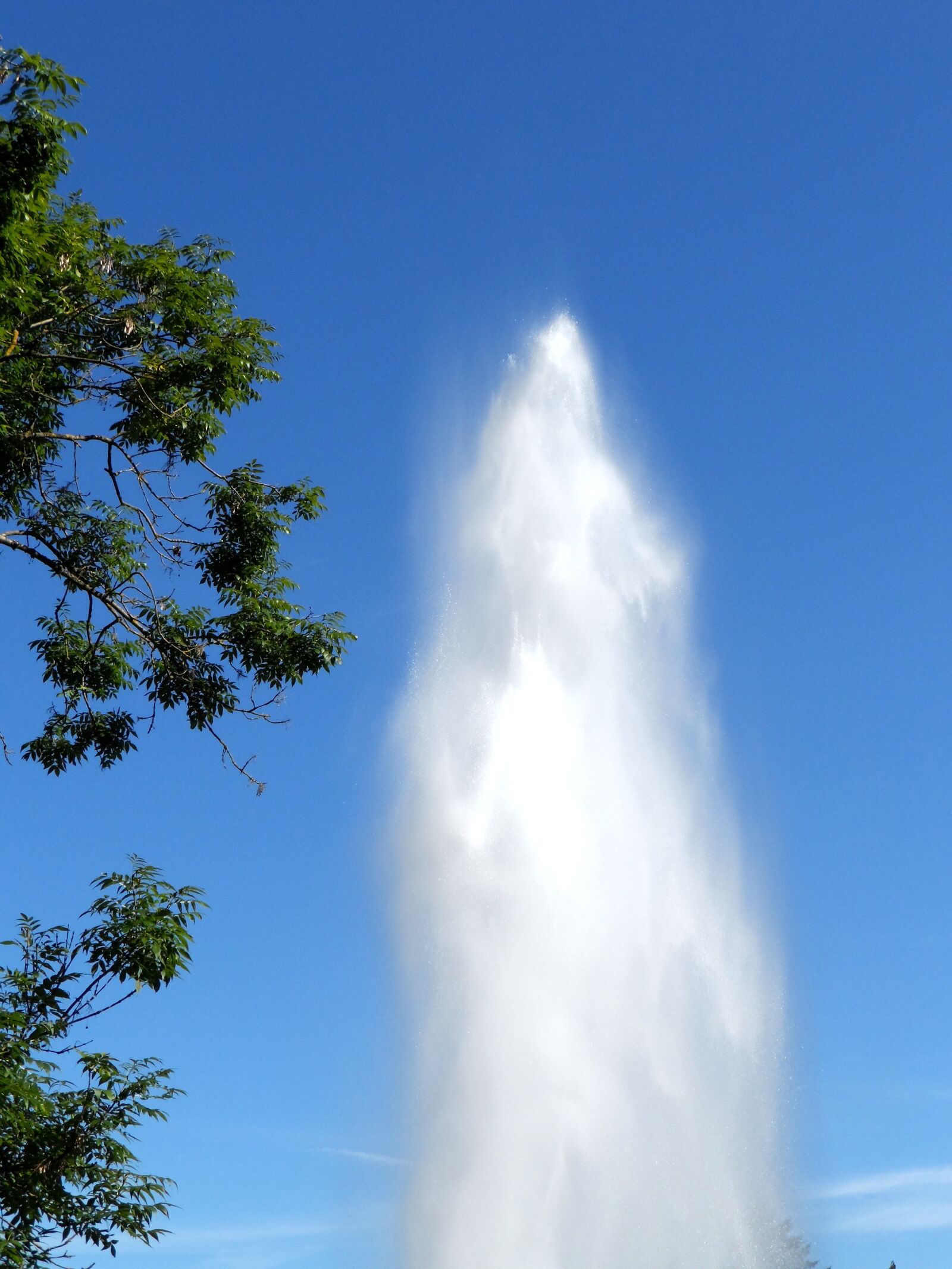 Samsung WB150 / WB150F / WB152 / WB152F / WB151 sample photo. Fountain, bad wilhelmsh he photography