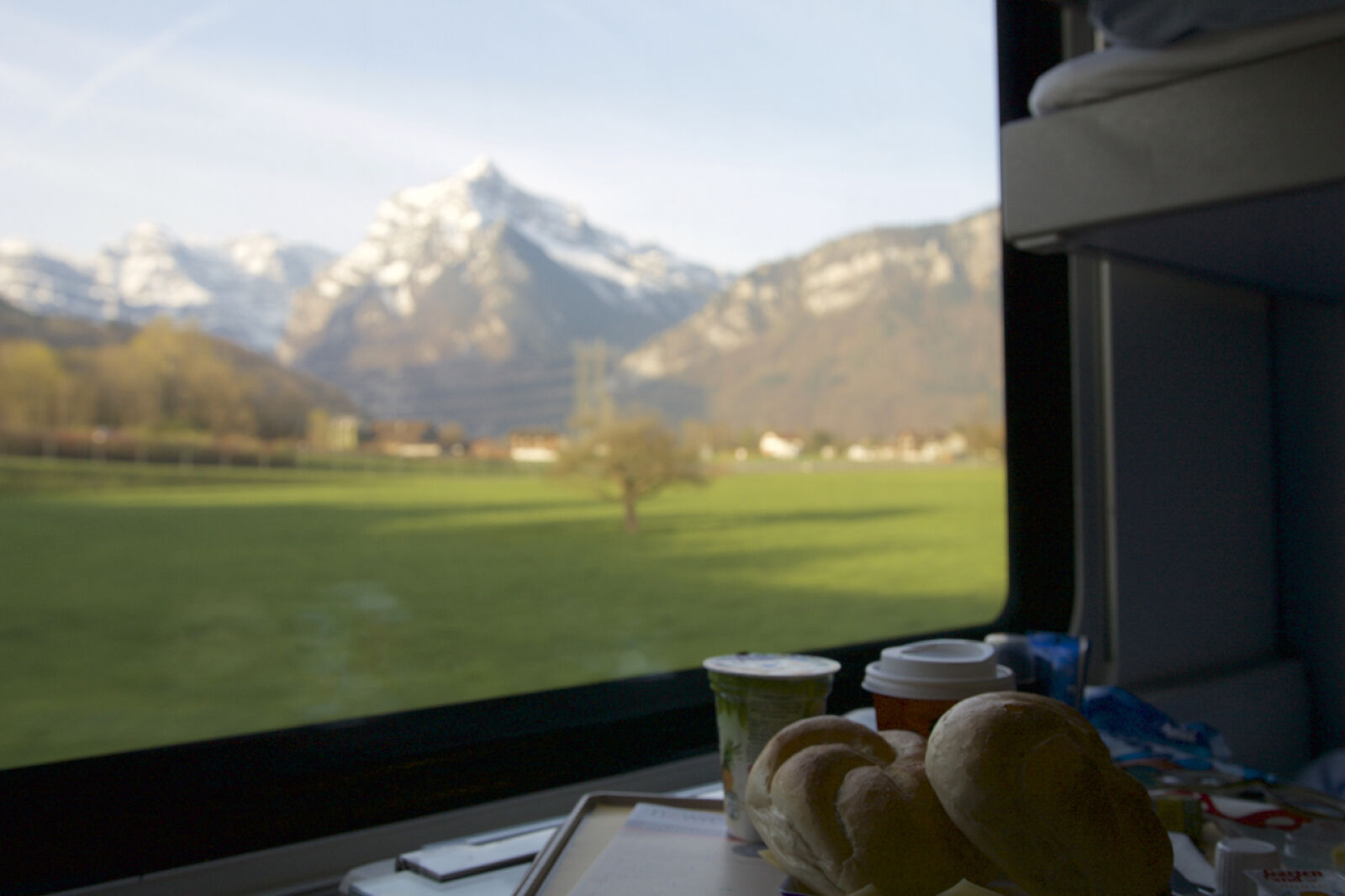 Sigma 18-35mm f/1.8 DC HSM sample photo. Breakfast, journey, mountain, mountains photography